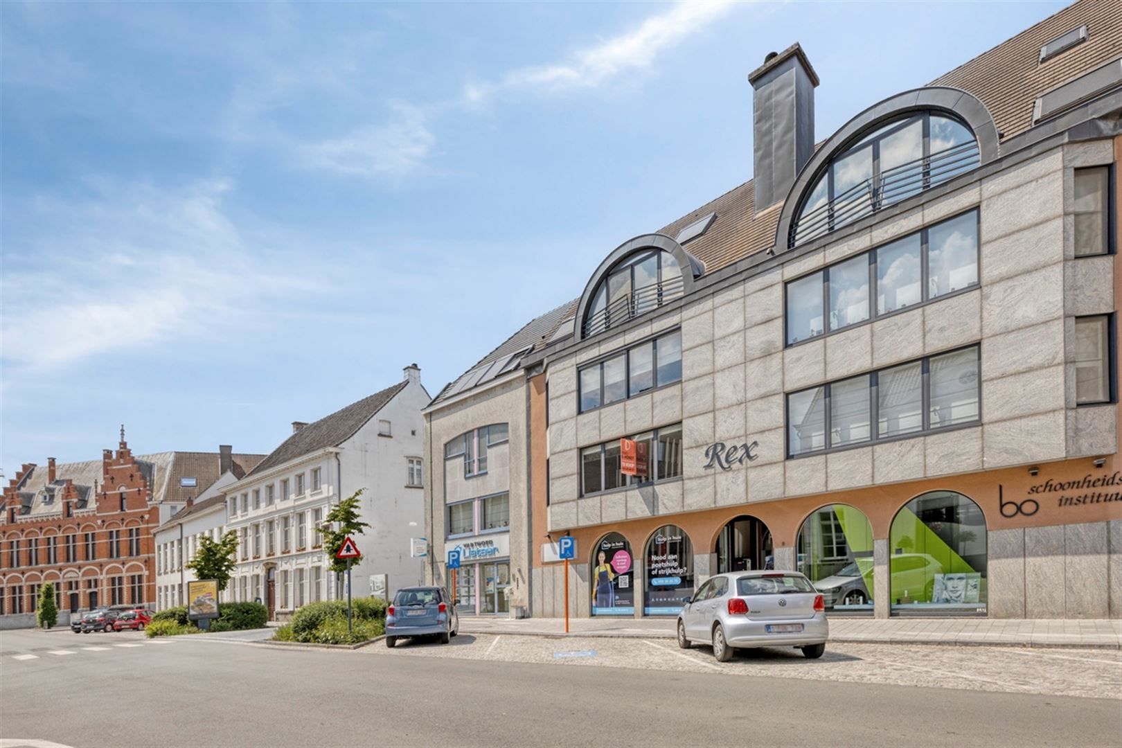 Gunstig gelegen appartement van ong 100 m2 met garage foto 3