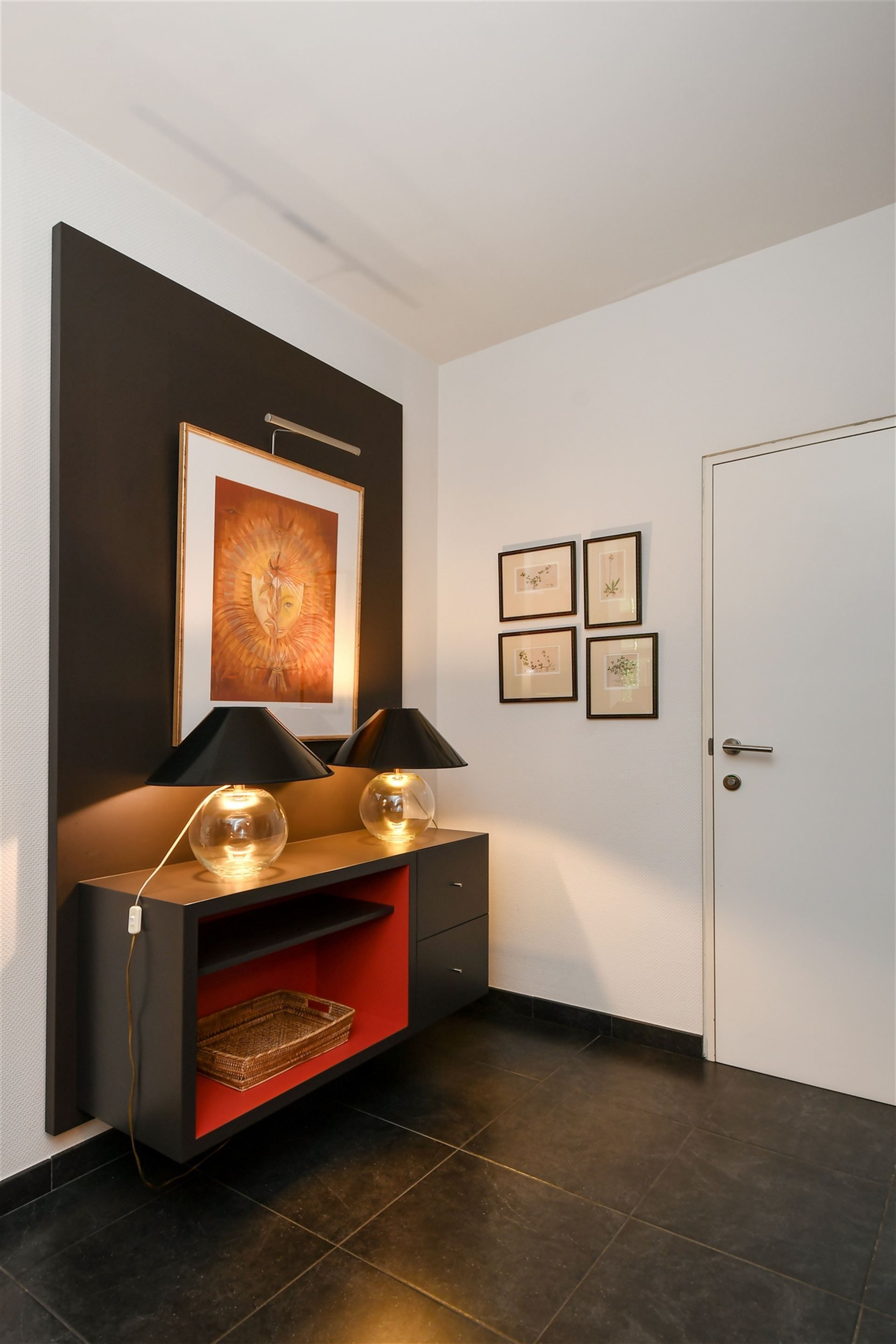 Luxueus en instapklaar appartement met 3 terrassen en ondergrondse garagebox in residentie “Leemhoek III” te Maaseik. foto 7