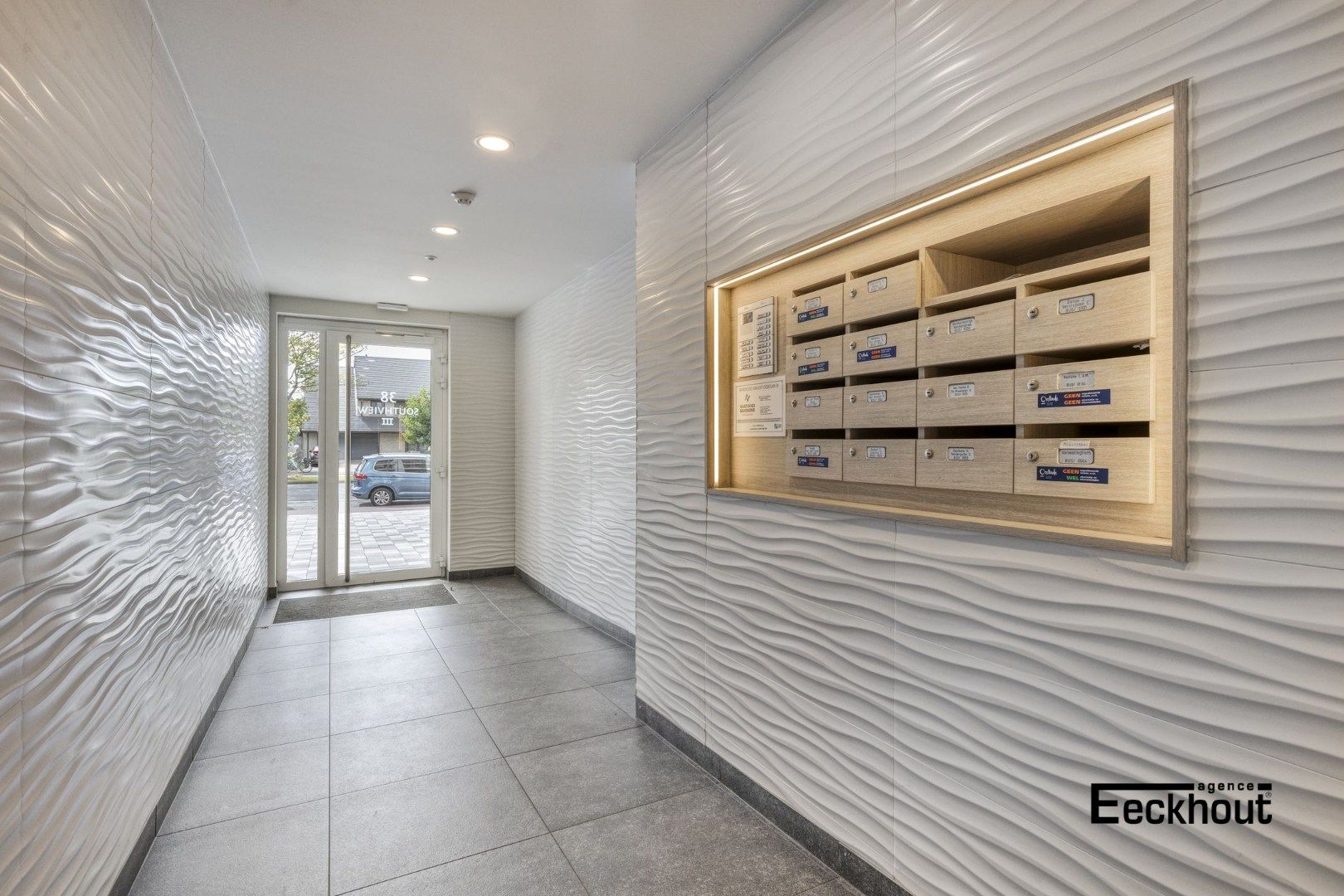 Instapklaar appartement in recente residentie nabij het strand te Mariakerke! foto 18