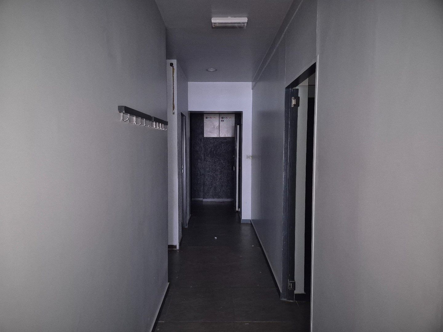 Handelszaak op toplocatie met paring in Maasmechelen  foto 6