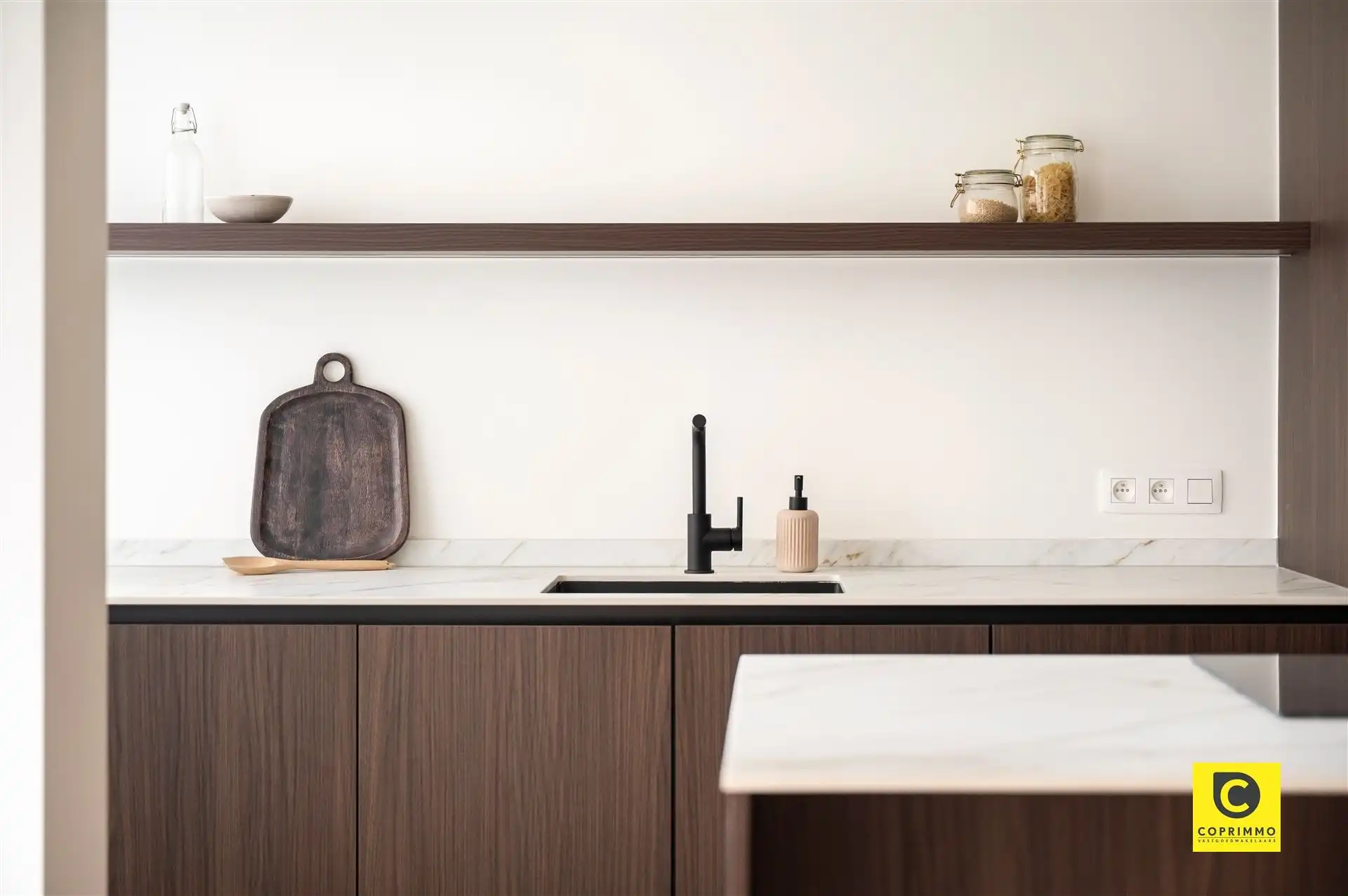 Prachtig 2 slaapkamer app foto 6