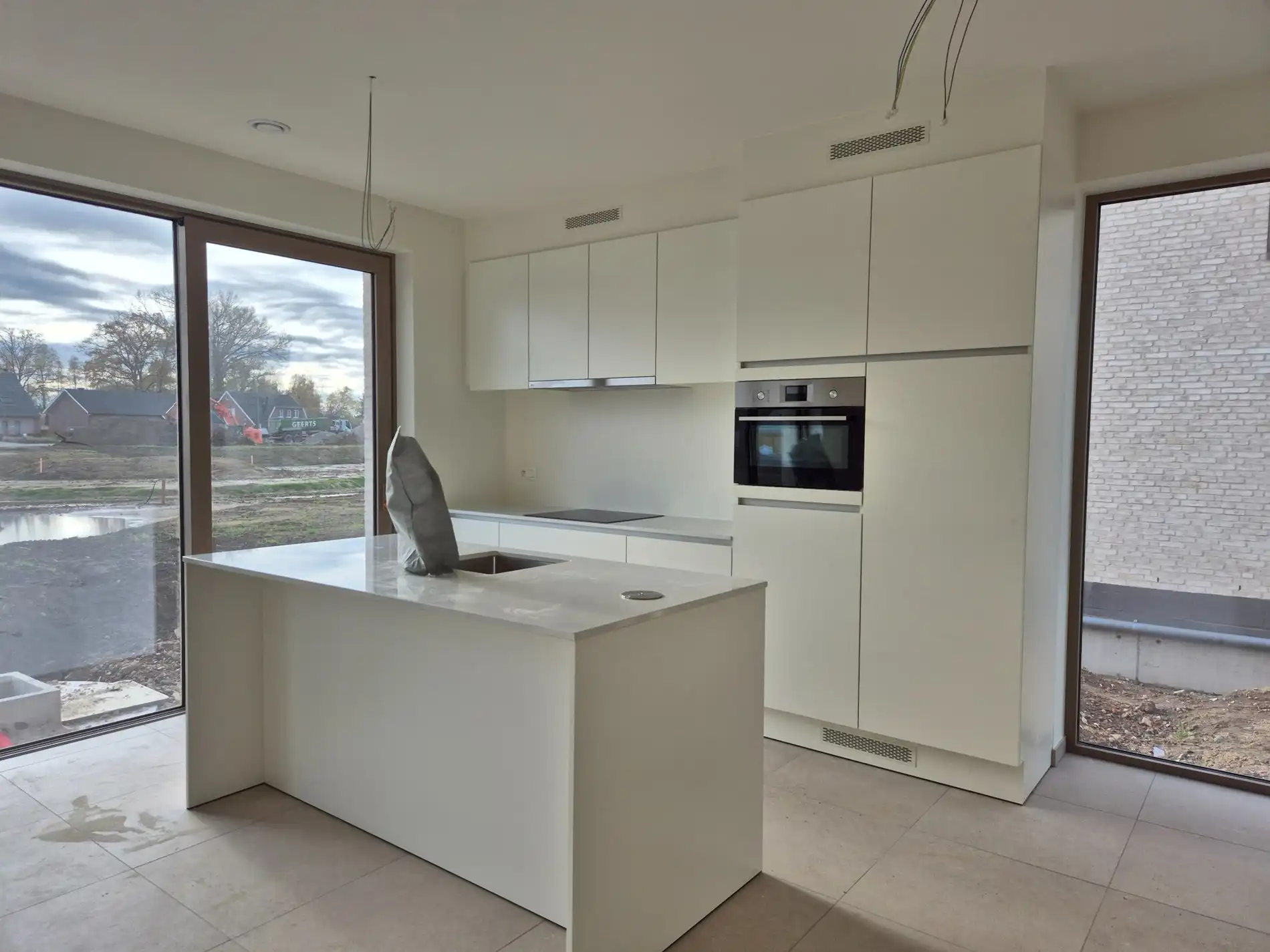 Nieuwbouwwoning met 3 slaapkamers en tuin foto 6