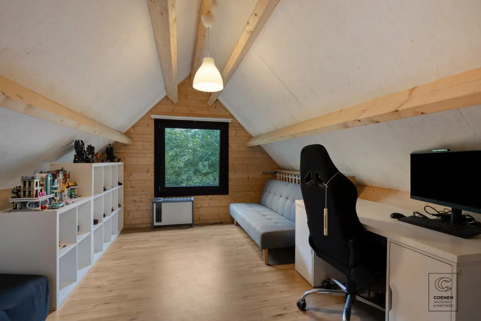 Lichtrijke en ruime villa van 338 m² met ingebouwd zwembad en tal van mogelijkheden voor co-housing of kangoeroewonen! foto 27