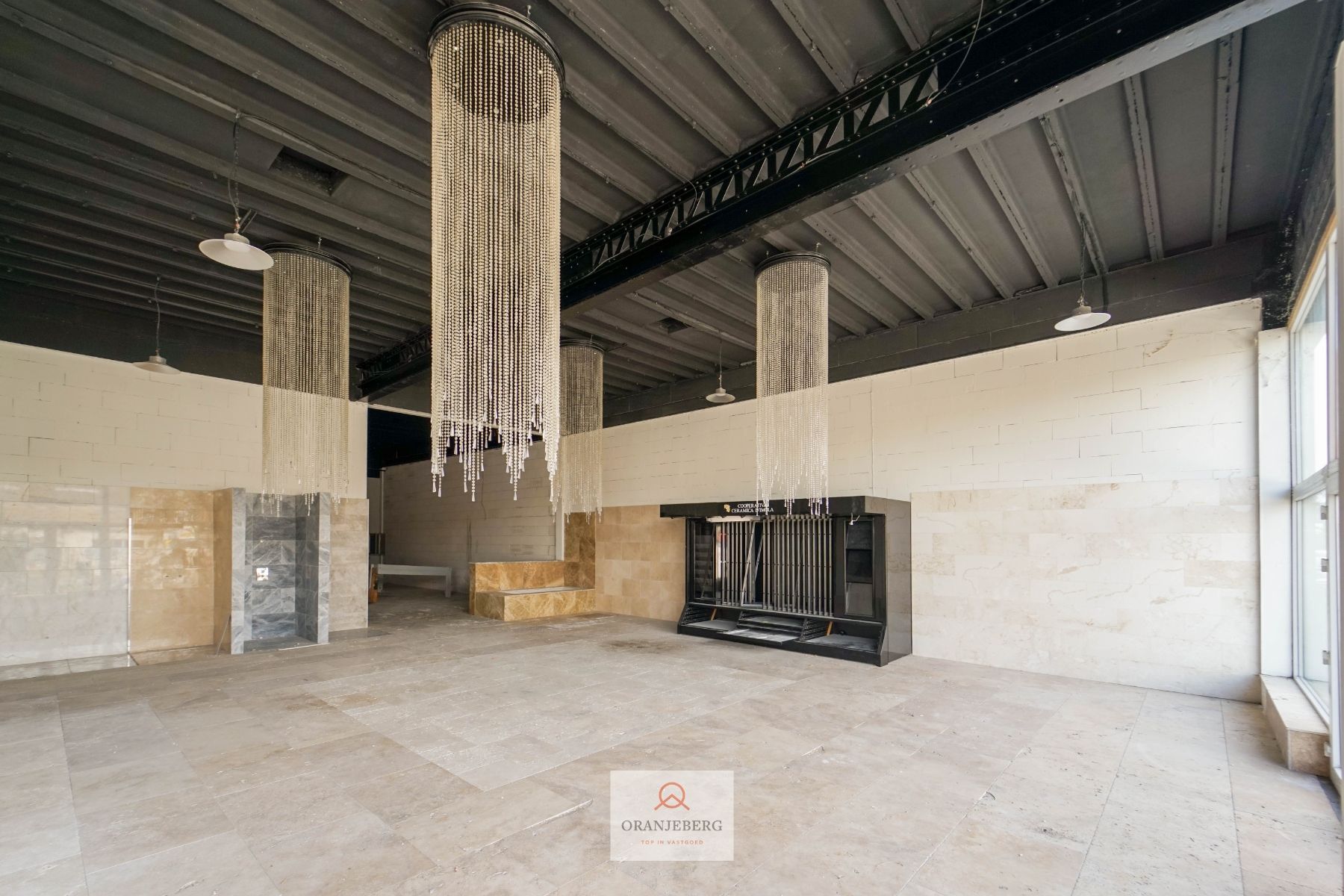 Magazijn (433,77 m²) te huur in Gent foto {{pictureIndex}}