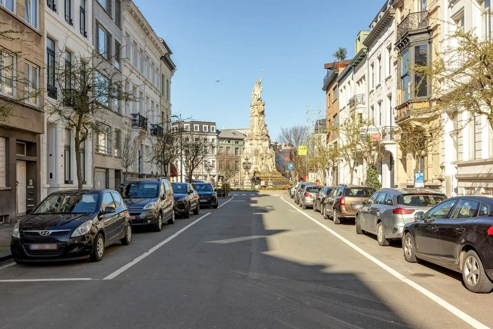 Hoofdfoto van de publicatie: Kantoor GV om te vormen naar woonloft met buitenruimte