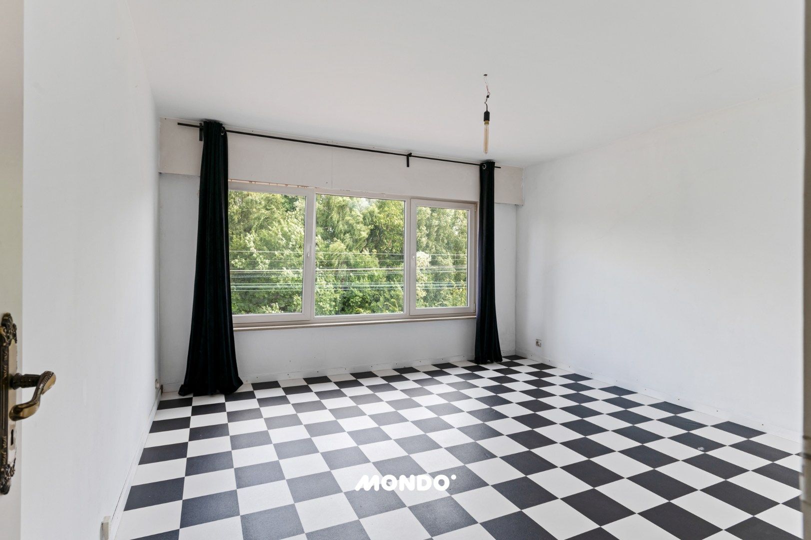 Charmante woning met westgerichte tuin te Hemiksem foto 13