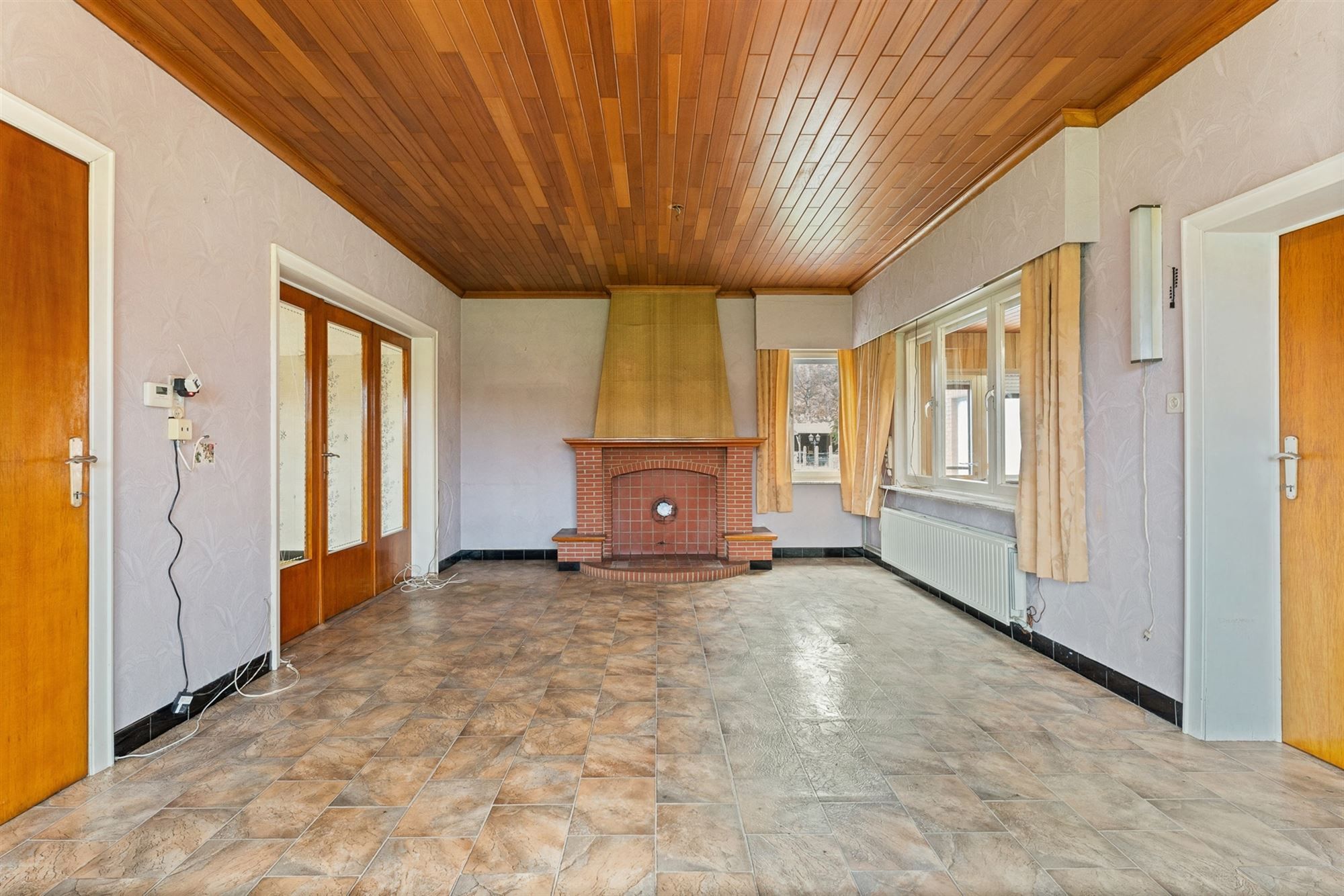 RUIME TE RENOVEREN WONING OP PERCEEL VAN 12 ARE MET ZICHT OP TERRIL foto 4