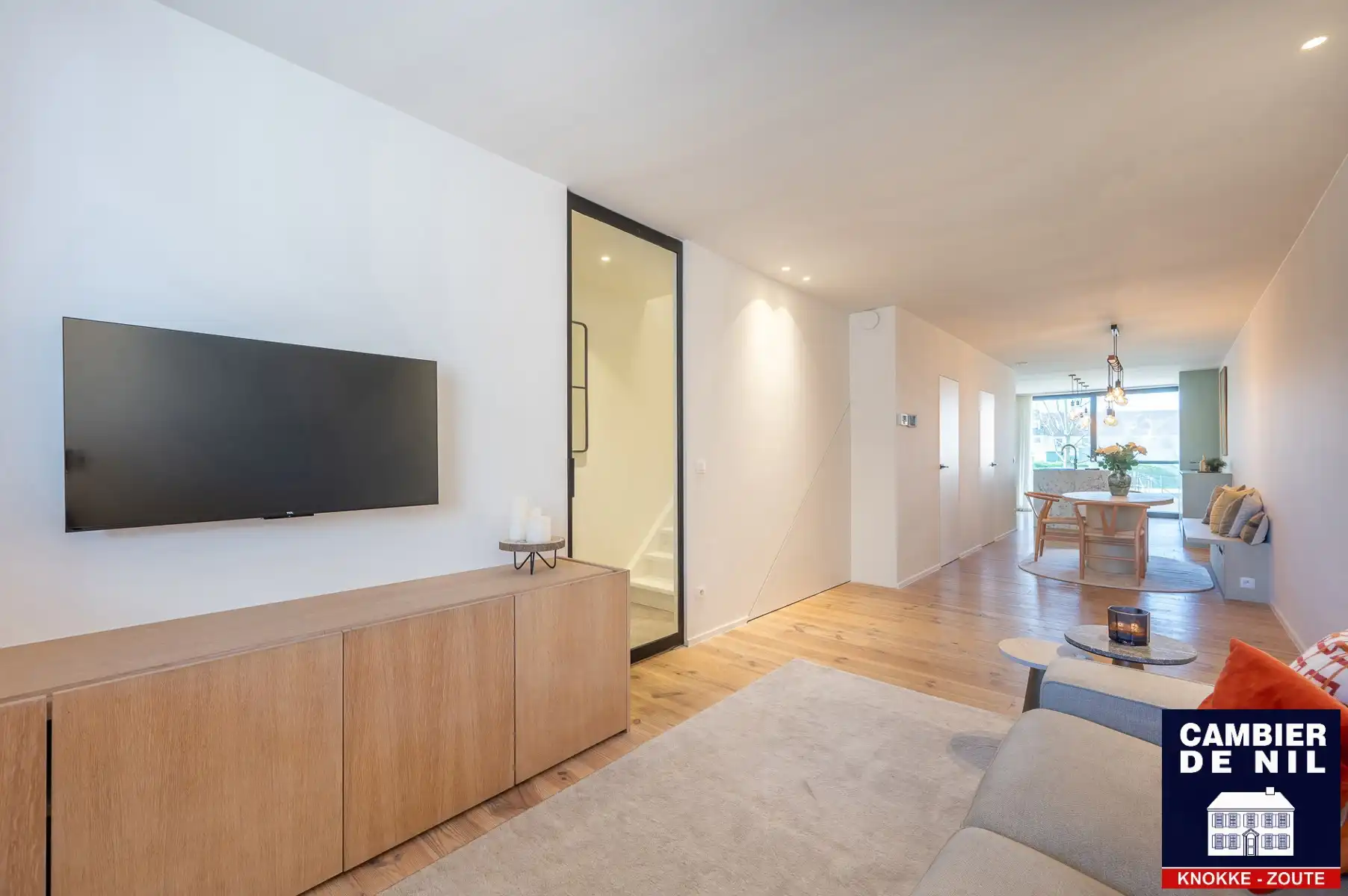 Volledig vernieuwde, gezellige woning foto 2