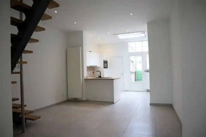 Gerenoveerde typisch Brugse woning foto 7