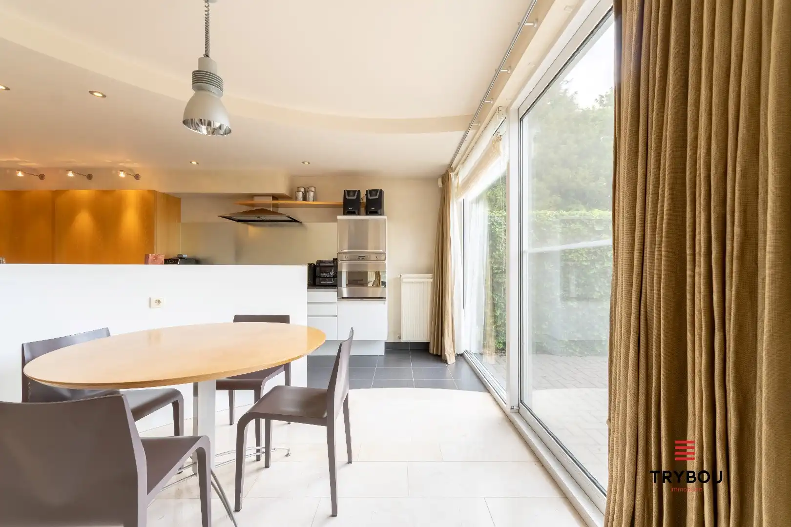 Te koop handelszaak + woning  foto 13