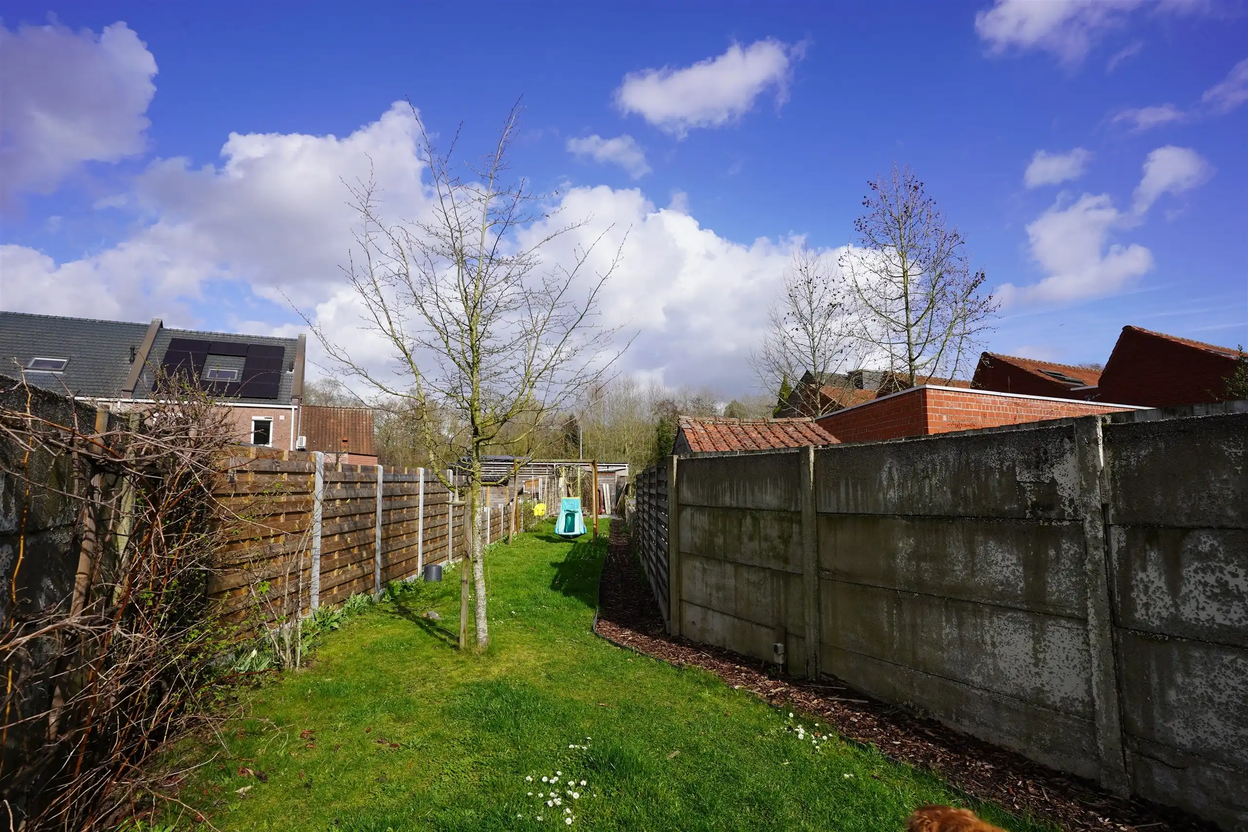 Interessante woning met grote garage en tuin, 3 slaapkamers foto 2
