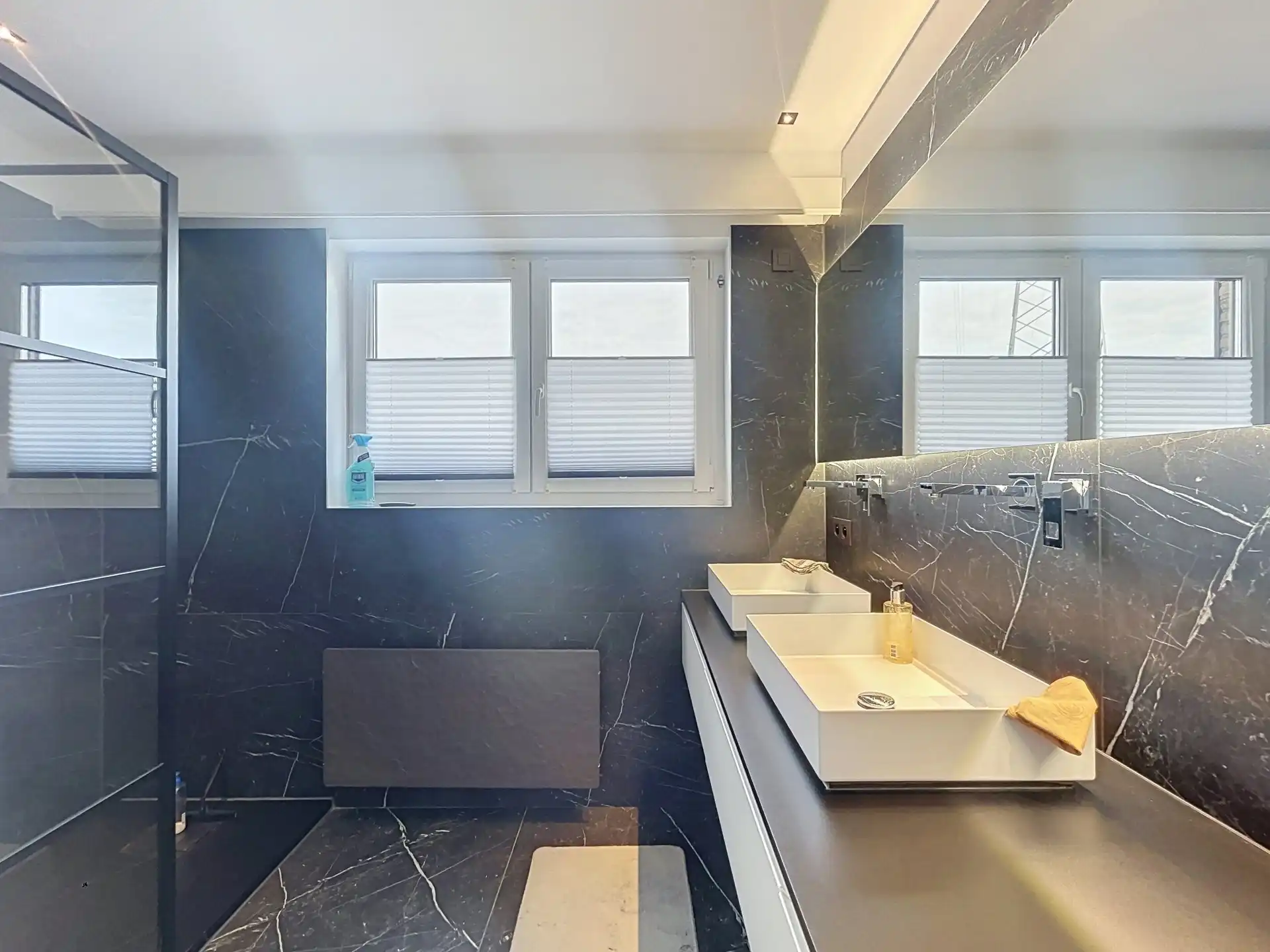 Luxueus 2 slaapkamer appartement met terras 30m² foto 12
