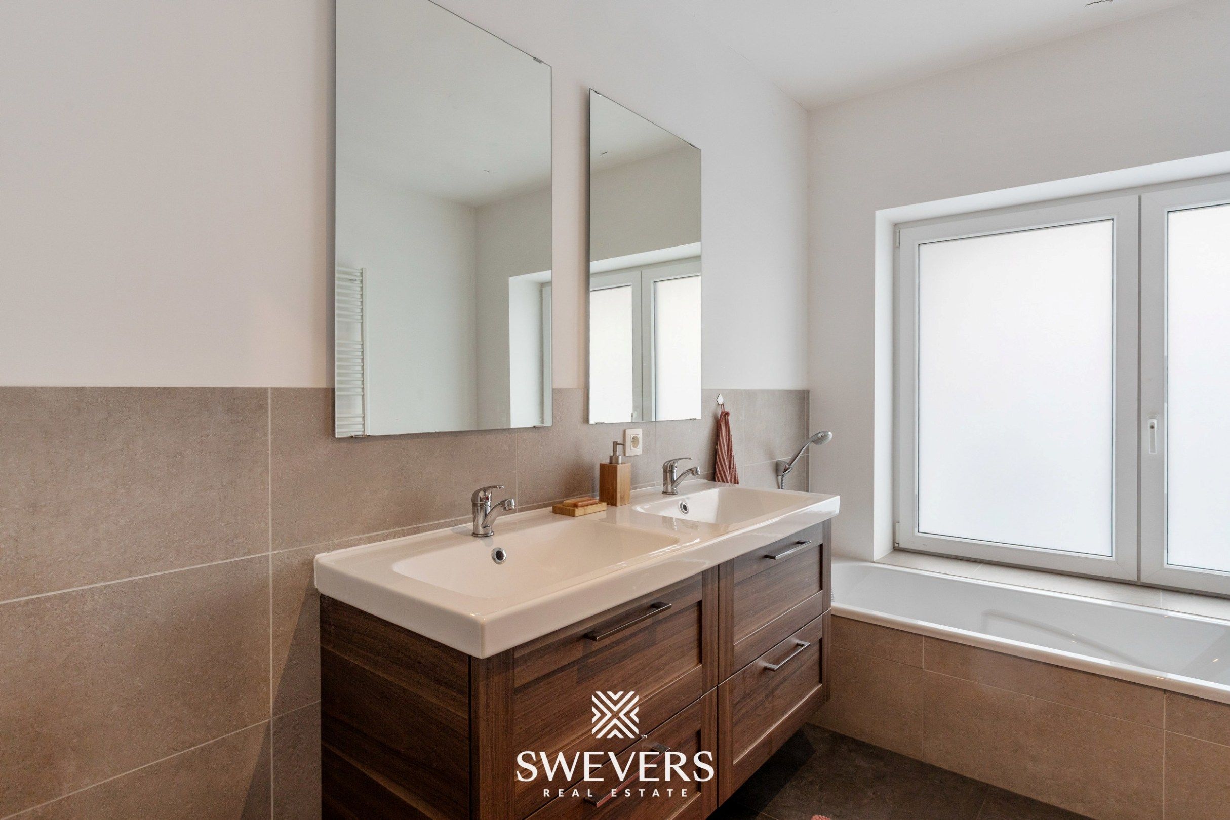 Ruim appartement (125m²) met 3 slpk in hartje Leopoldsburg foto 26