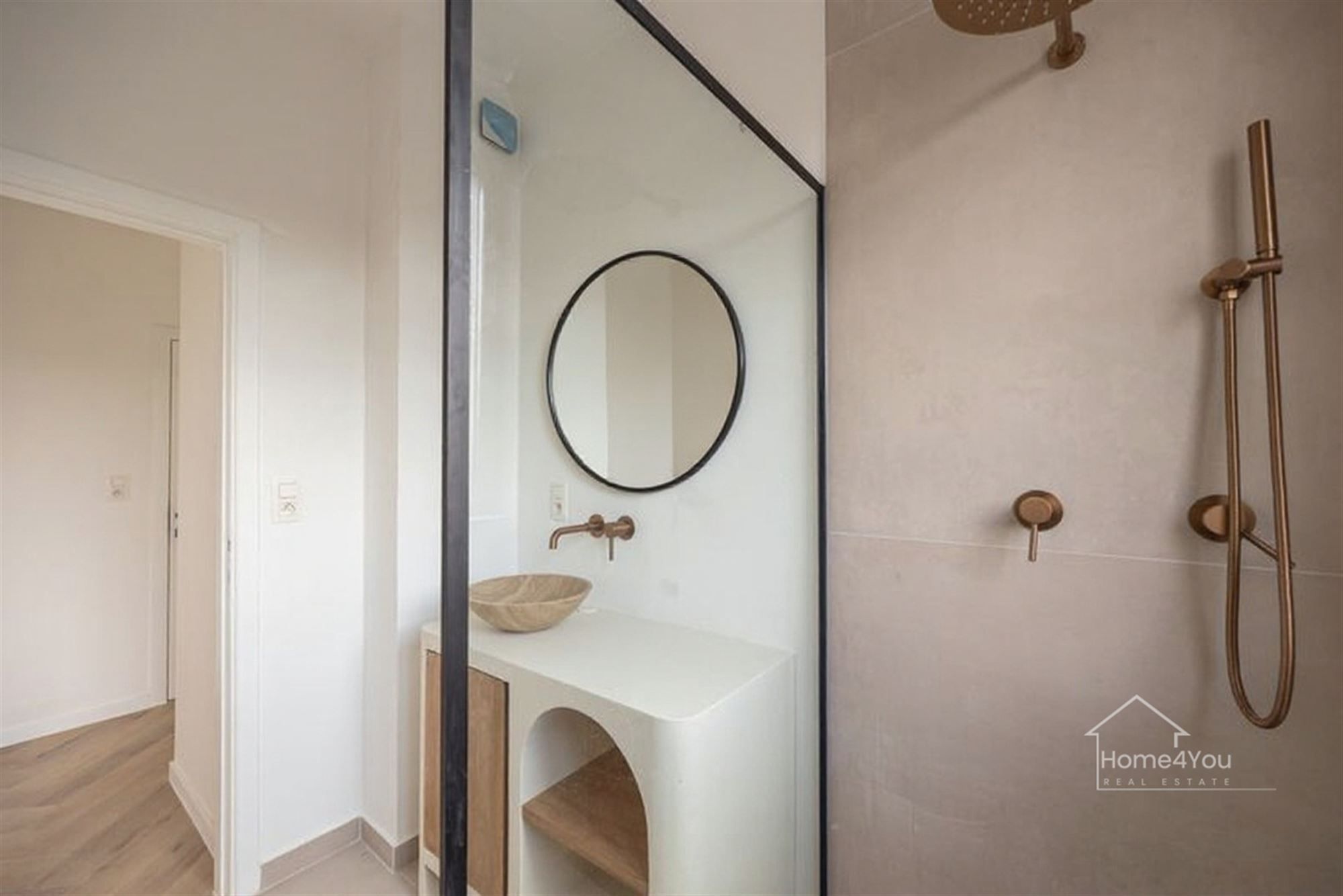 Gerenoveerd appartement te koop! foto 7