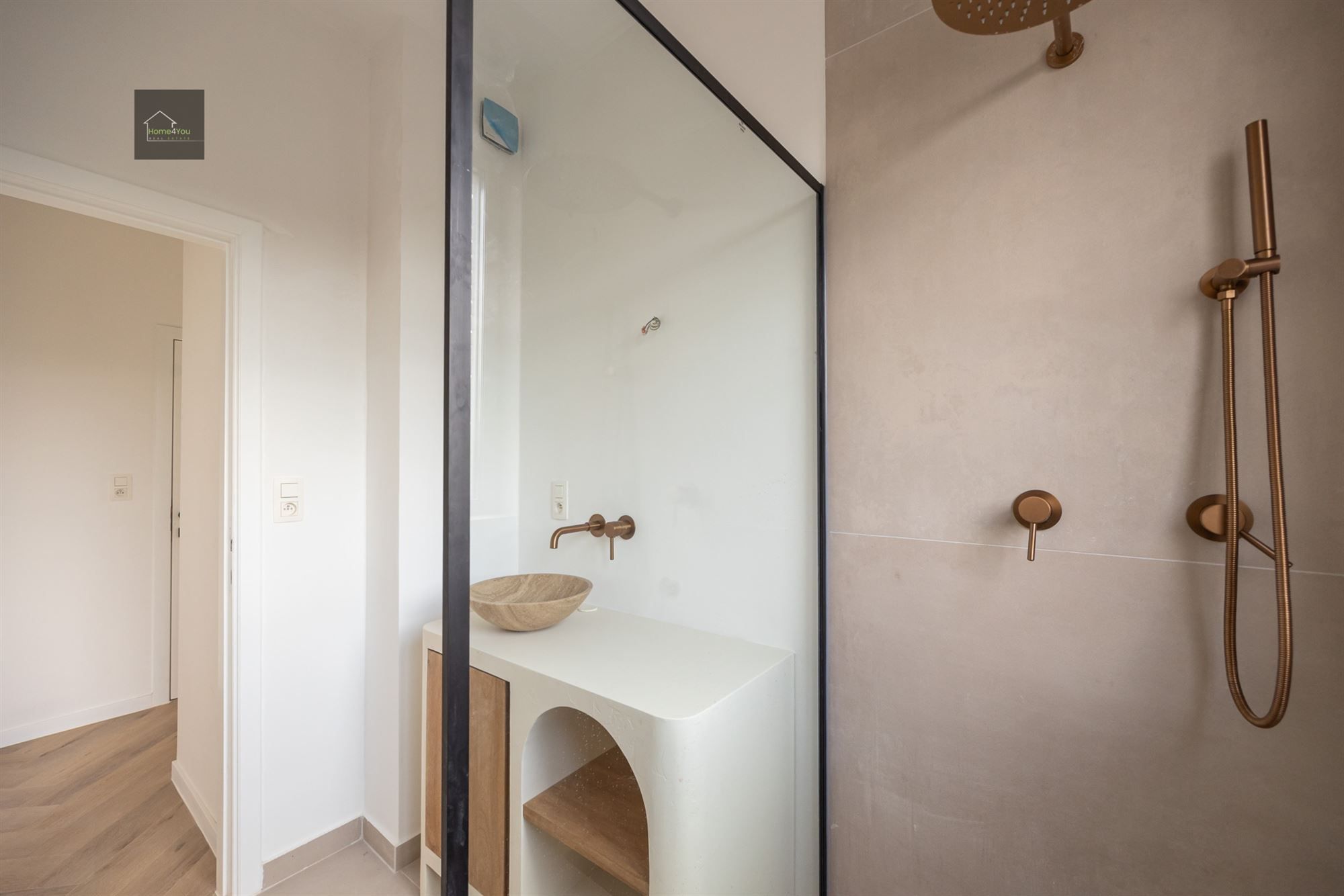 Gerenoveerd appartement te koop! foto 7