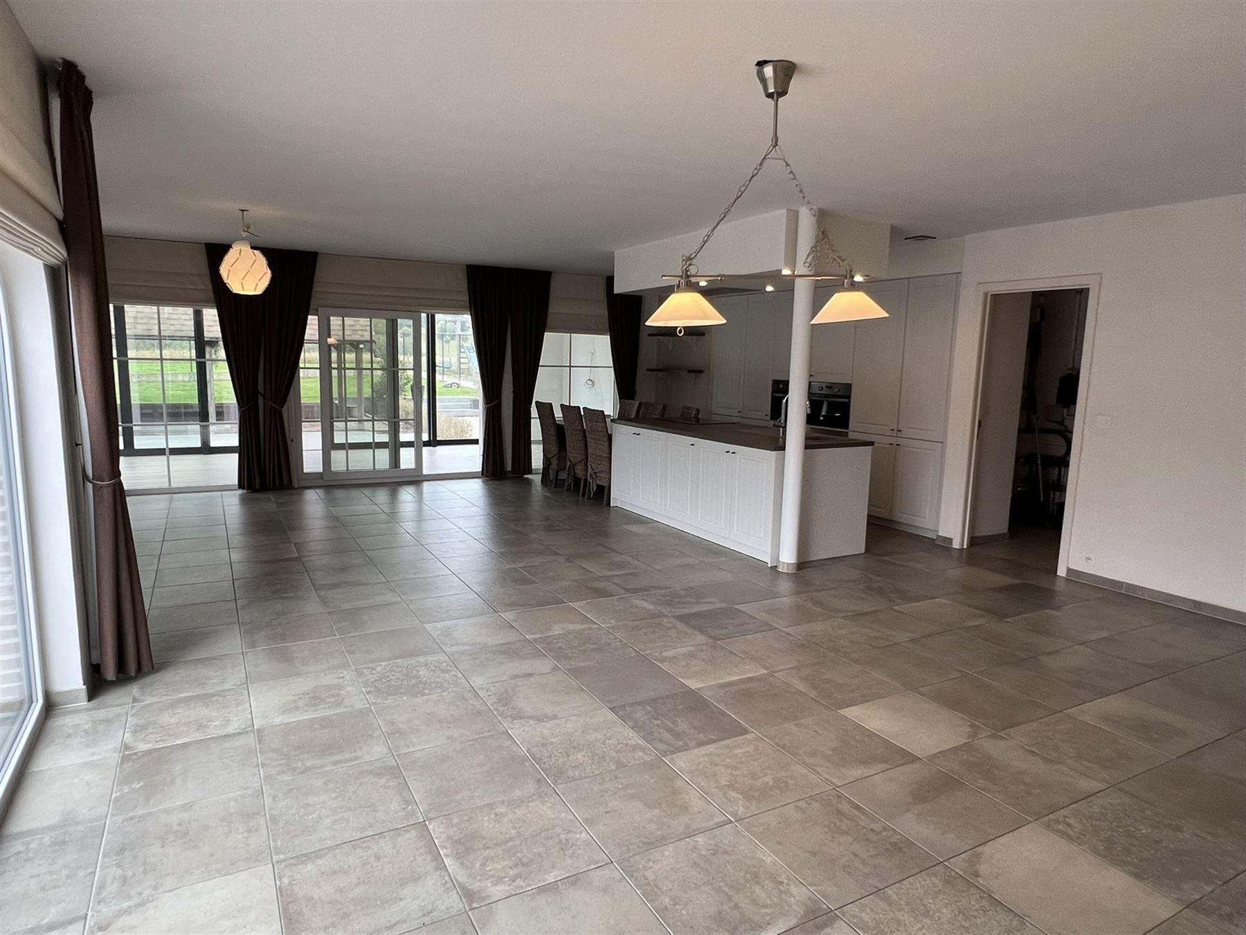 Ruime en comfortabele woning met sfeervol terras aan de voet van de Muziekbos foto 2