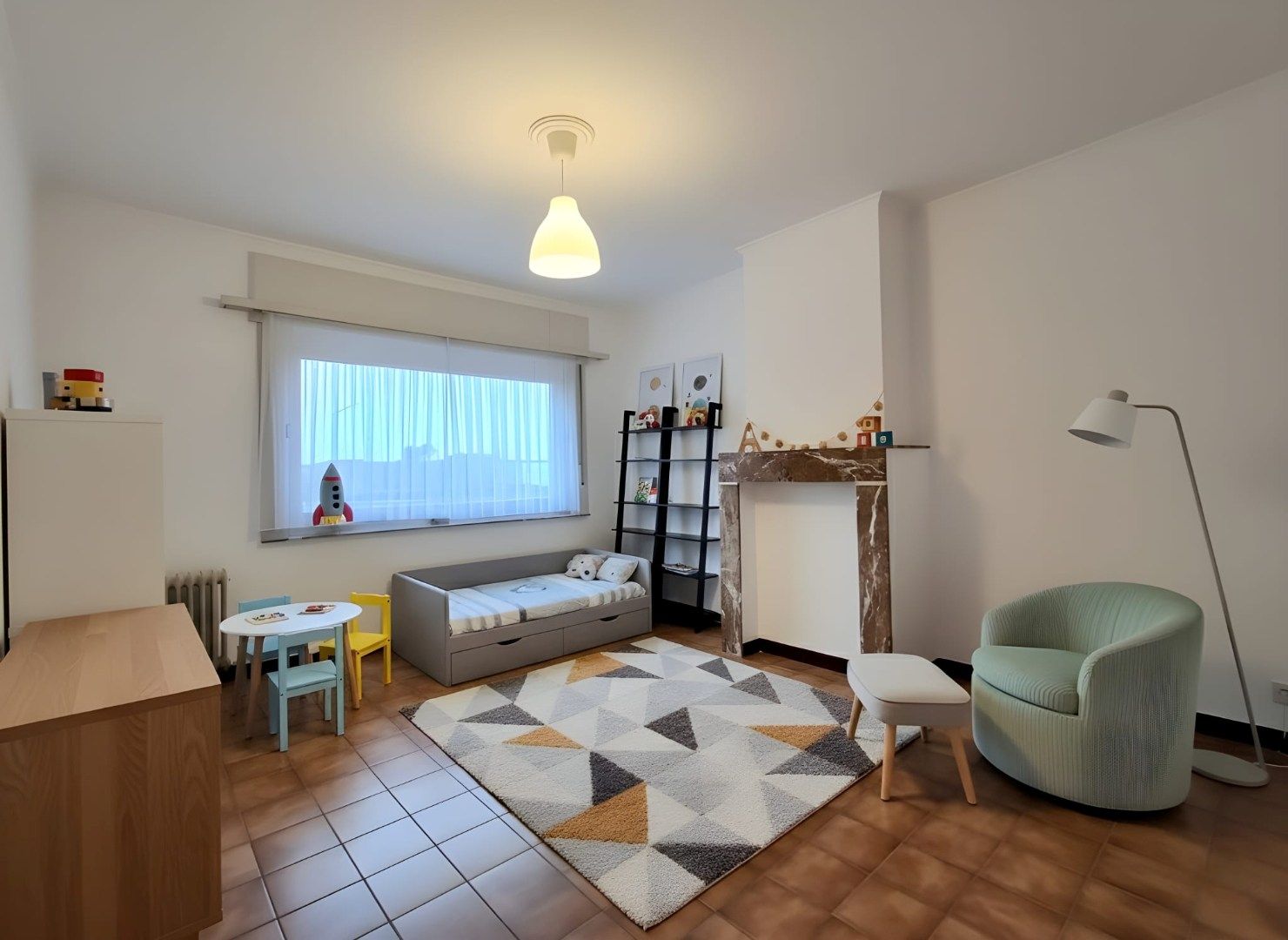 RUIME, INSTAPKLARE HOB MET 2 SLPKS | GARAGE EN STADSTUIN NABIJ CENTRUM DEINZE foto 9