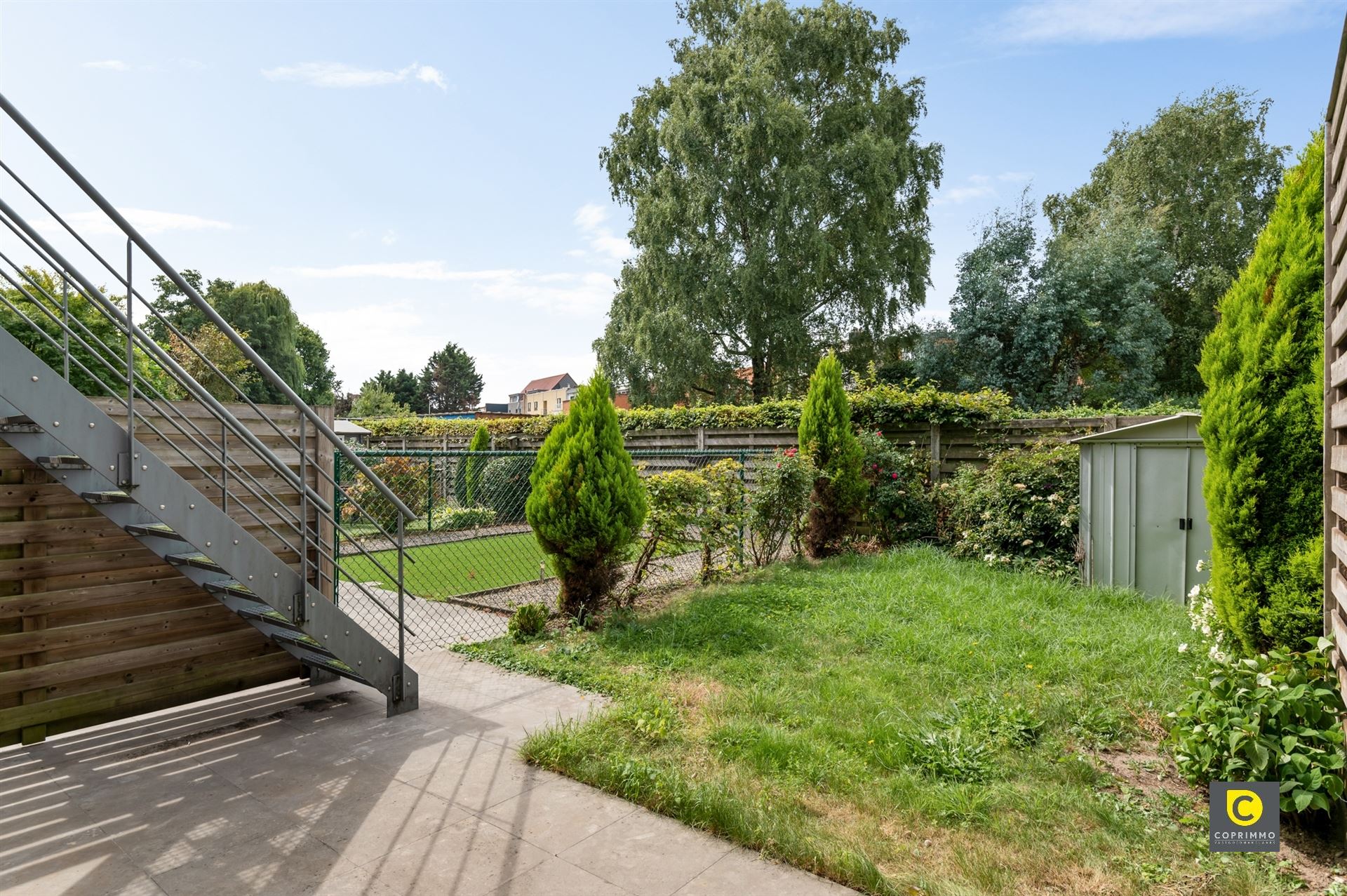 Appartement met terras+tuin en autostaanplaats foto 6