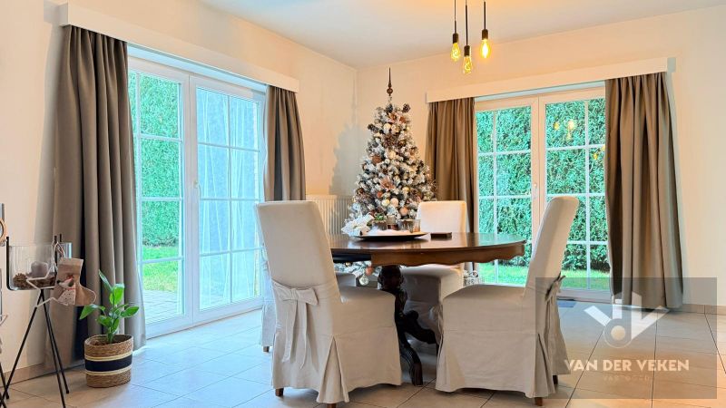 Mooie halfopen bebouwing in Stokrooie. foto 3