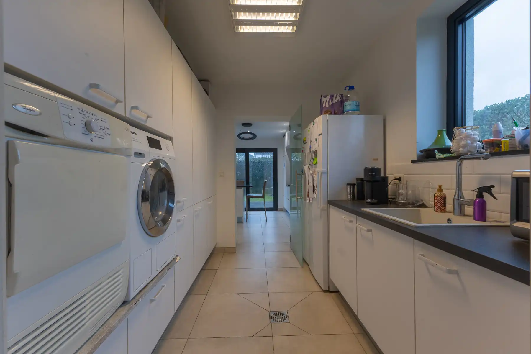 Gerenoveerde en goed onderhouden villa met 4 slaapkamers. foto 10