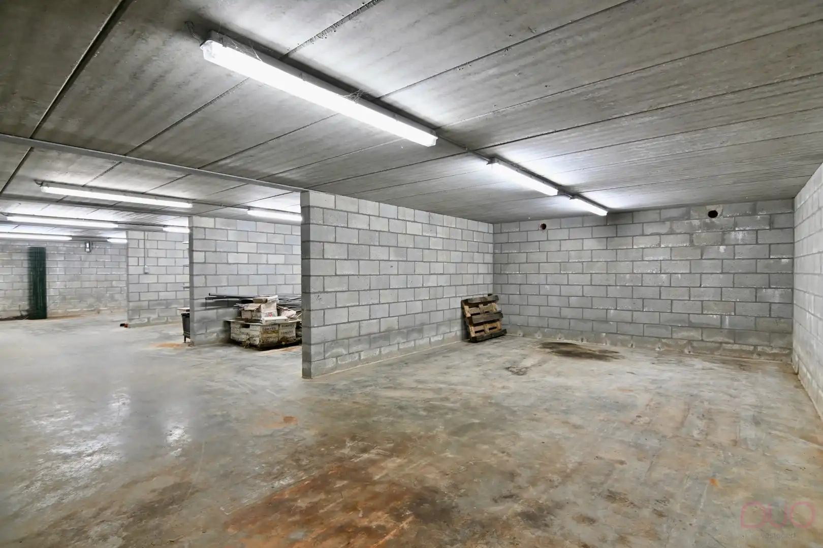 Instapklaar handelspand met bovenliggende woonst omgeven door groen op toplocatie tussen Sint-Truiden en Hasselt foto 5
