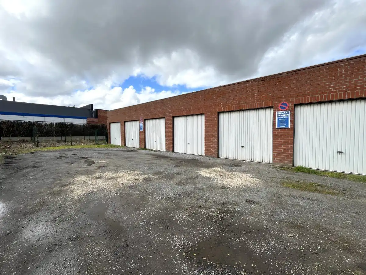 Roeselare - Gesloten woning in het centrum van Roeselare foto 15