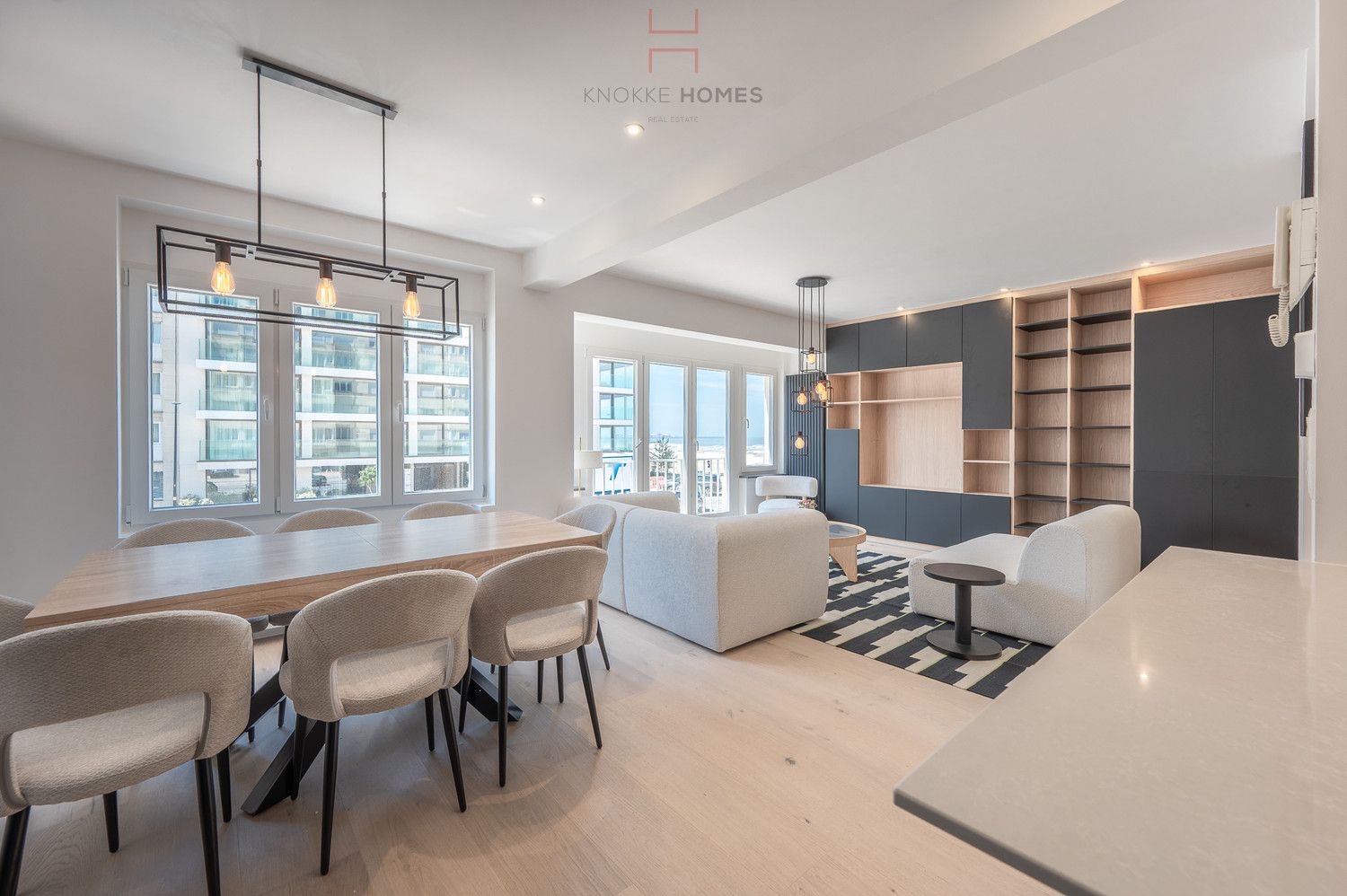 Prachtig appartement aan de Meerlaan, met mooi zijzeezicht op Albertstrand foto {{pictureIndex}}