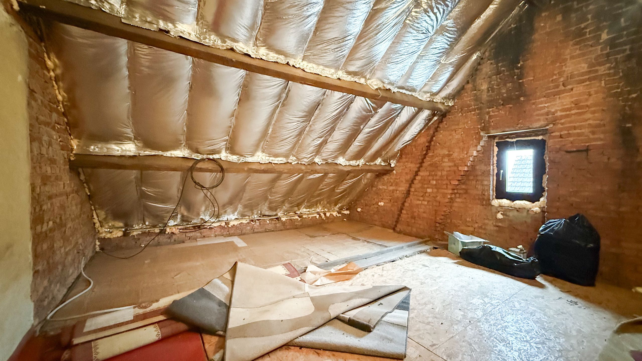 Ruime woning met dubbele garage en ZW gerichte tuin! foto 22