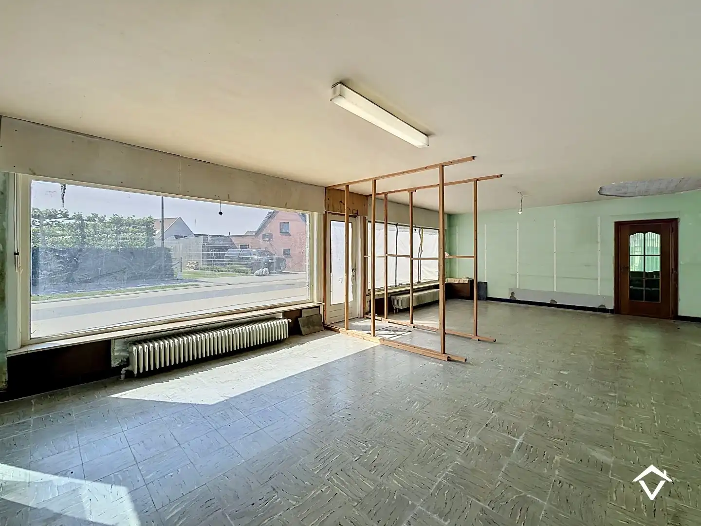 Gezinswoning met polyvalente ruimte, vijf slaapkamers en inpandige garage te Koekelare foto 7
