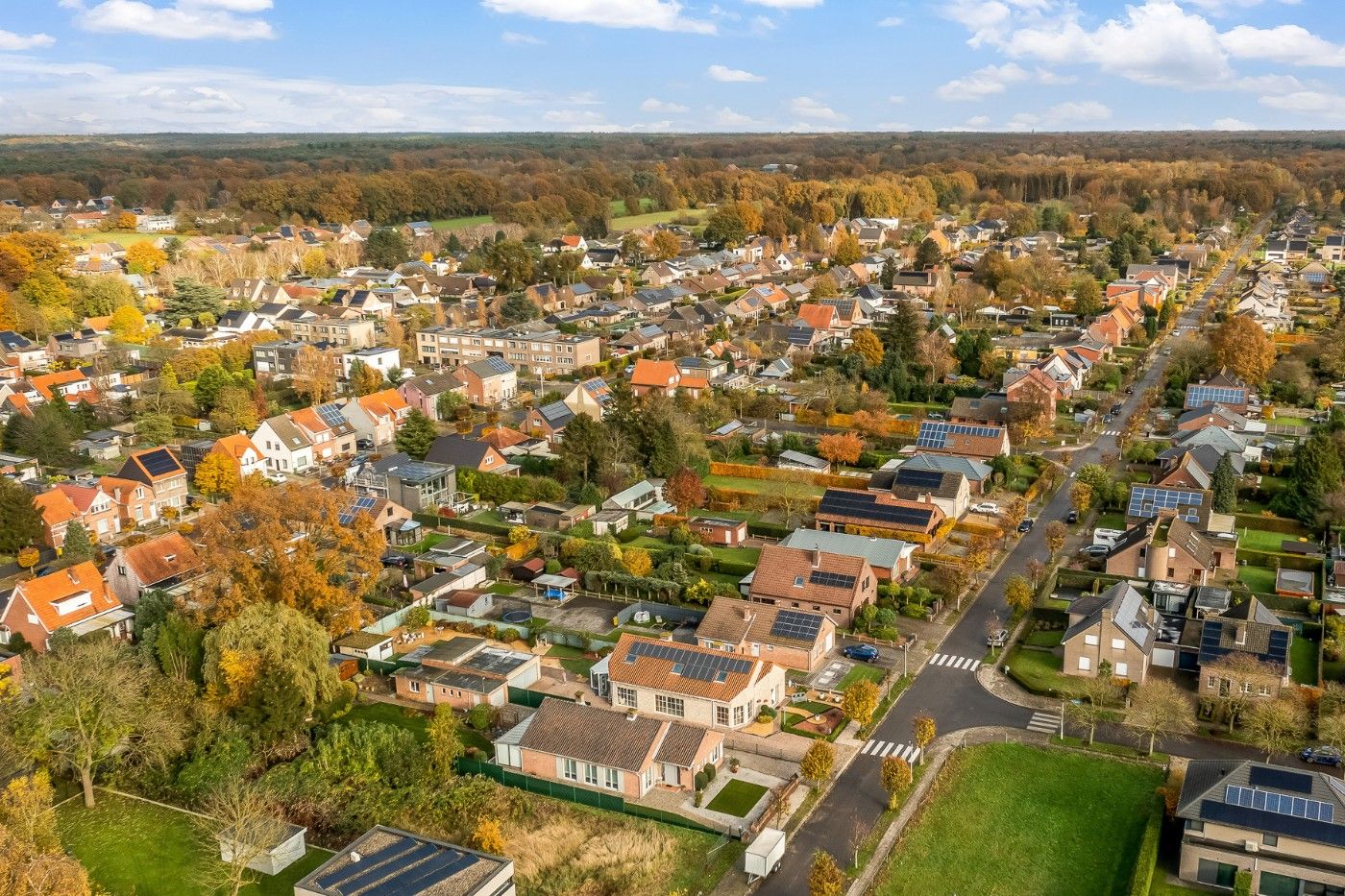 Vrijstaande woning met 4 à 5 slpk., dubbele garage en tuin foto 41