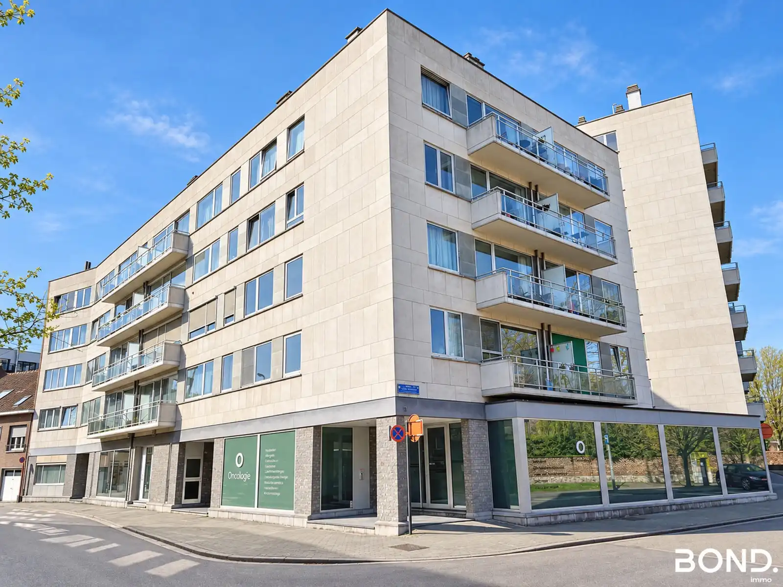 Leuk 2-slaapkamerappartement met terras in hartje Leuven foto {{pictureIndex}}