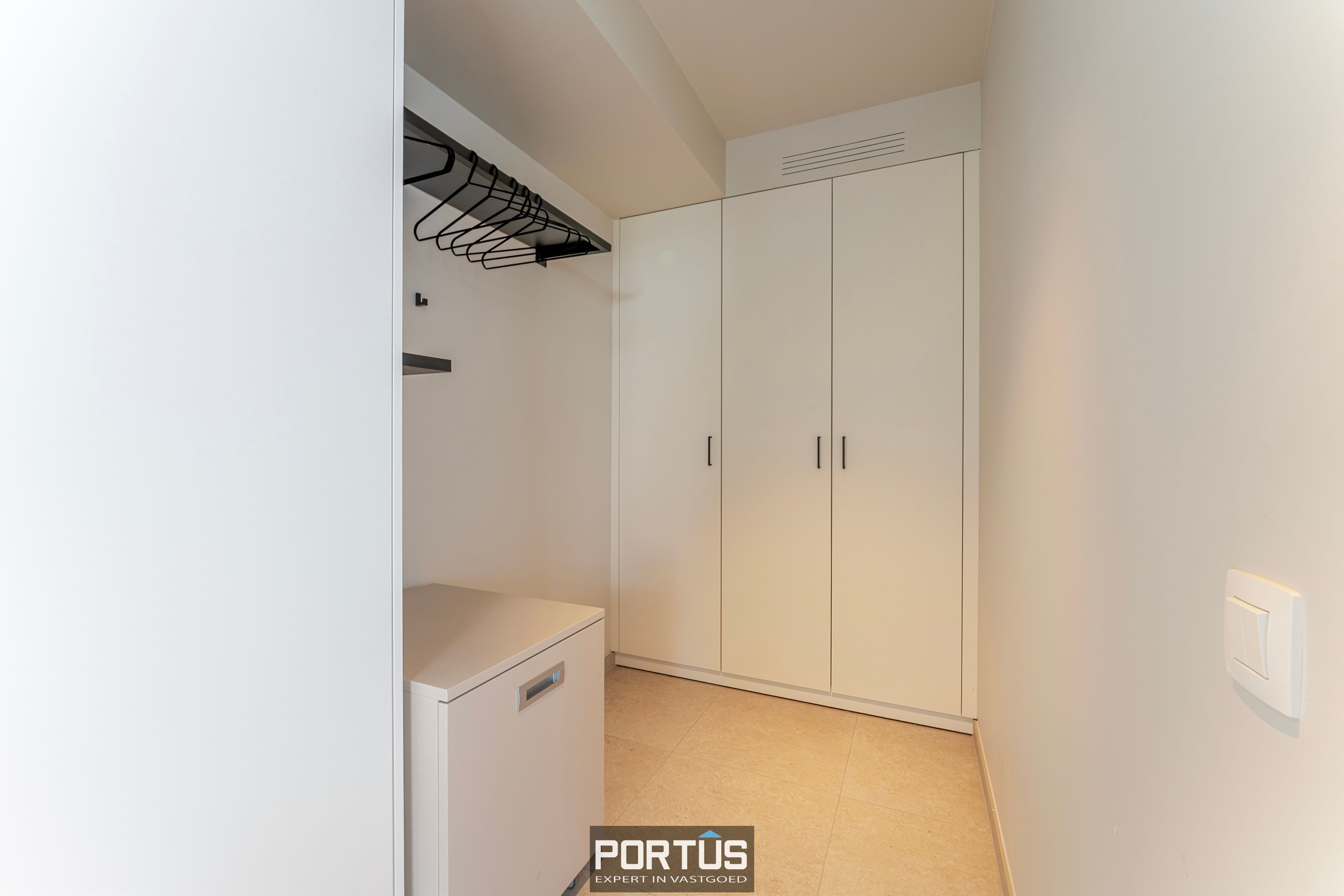 Recent instapklaar gelijkvloers appartement met 2 slaapkamers te koop foto 17