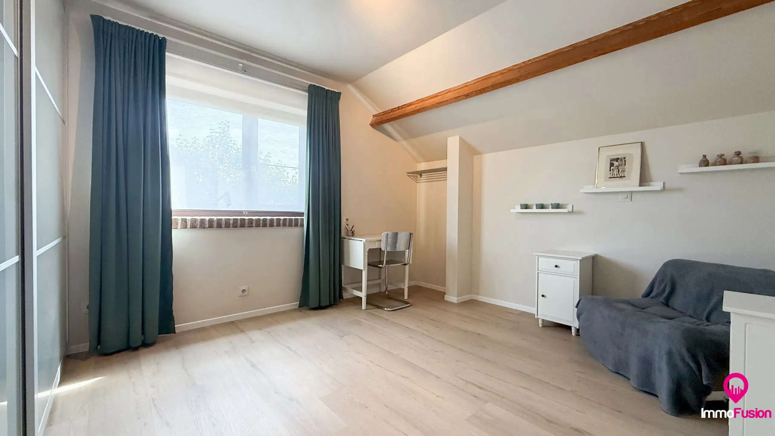 Ruime gezinswoning met 4 slaapkamers en prachtige tuin foto 26