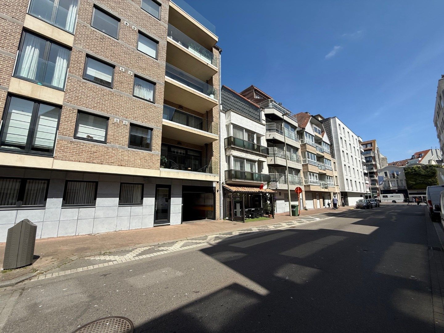 AUTOSTAANPLAATS - BLANCGARINSTRAAT - KNOKKE foto 6