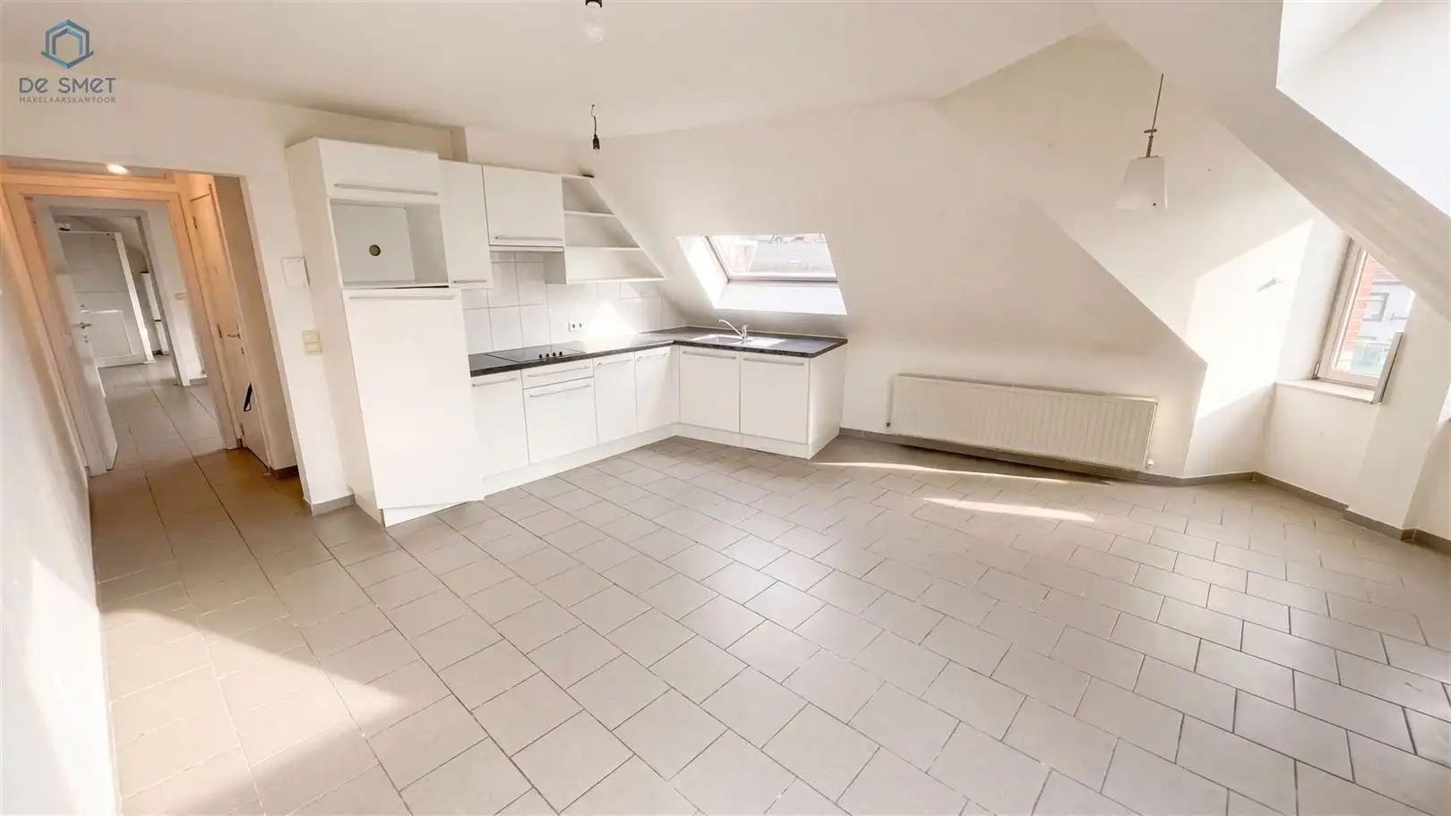 OP TE FRISSEN APPARTEMENT/OPBRENGSTEIGENDOM CENTRUM GERAARDSBERGEN TE KOOP foto 2