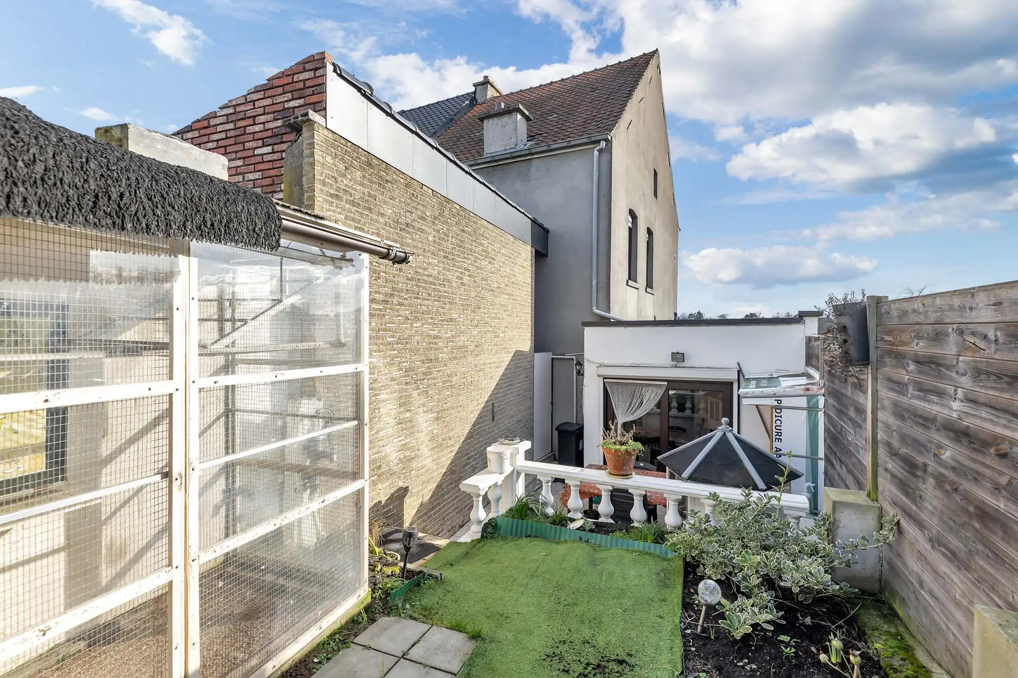 Goed onderhouden woning met garage foto 19