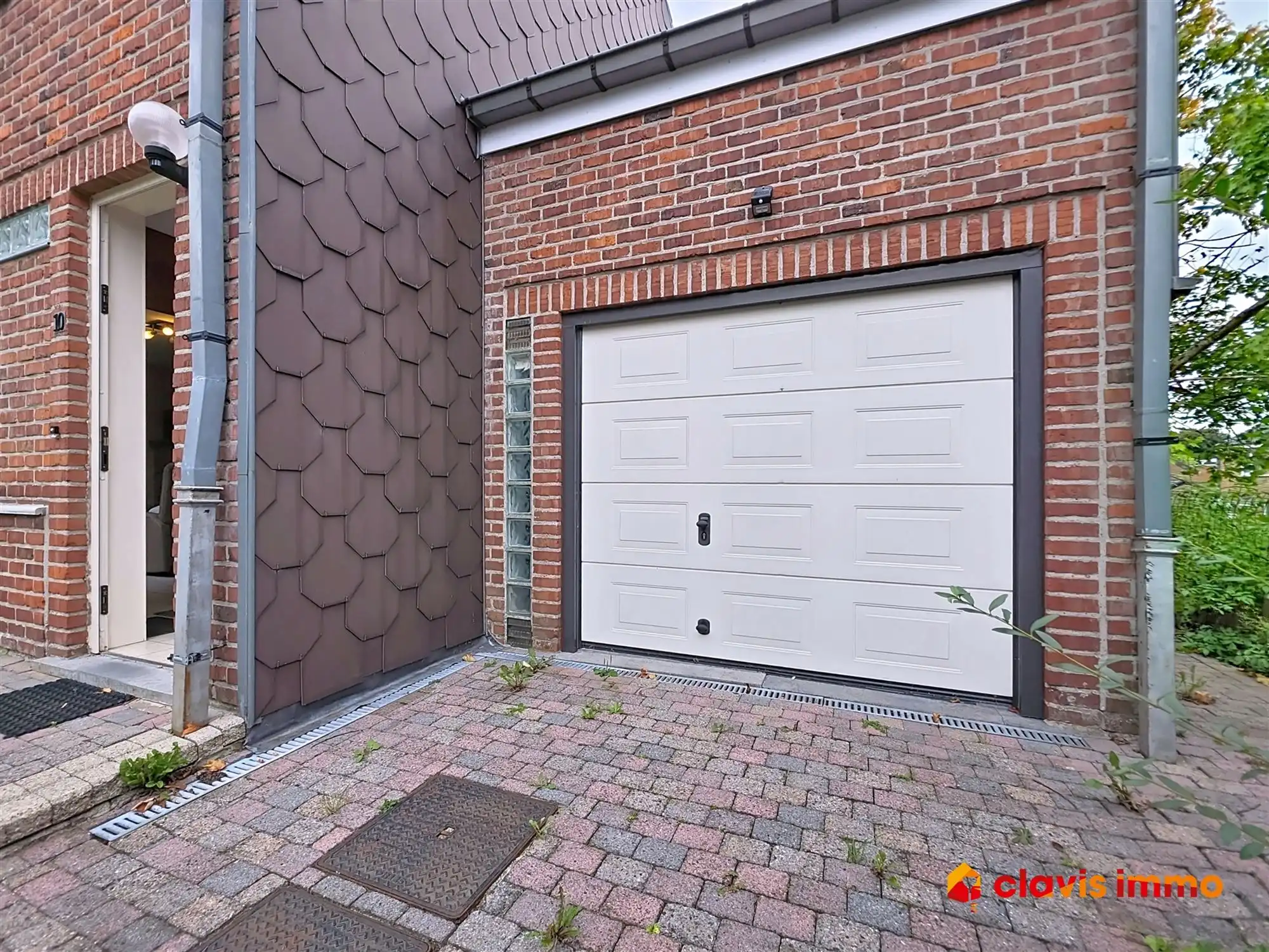 Halfopen-bebouwing in een rustige buurt foto 14