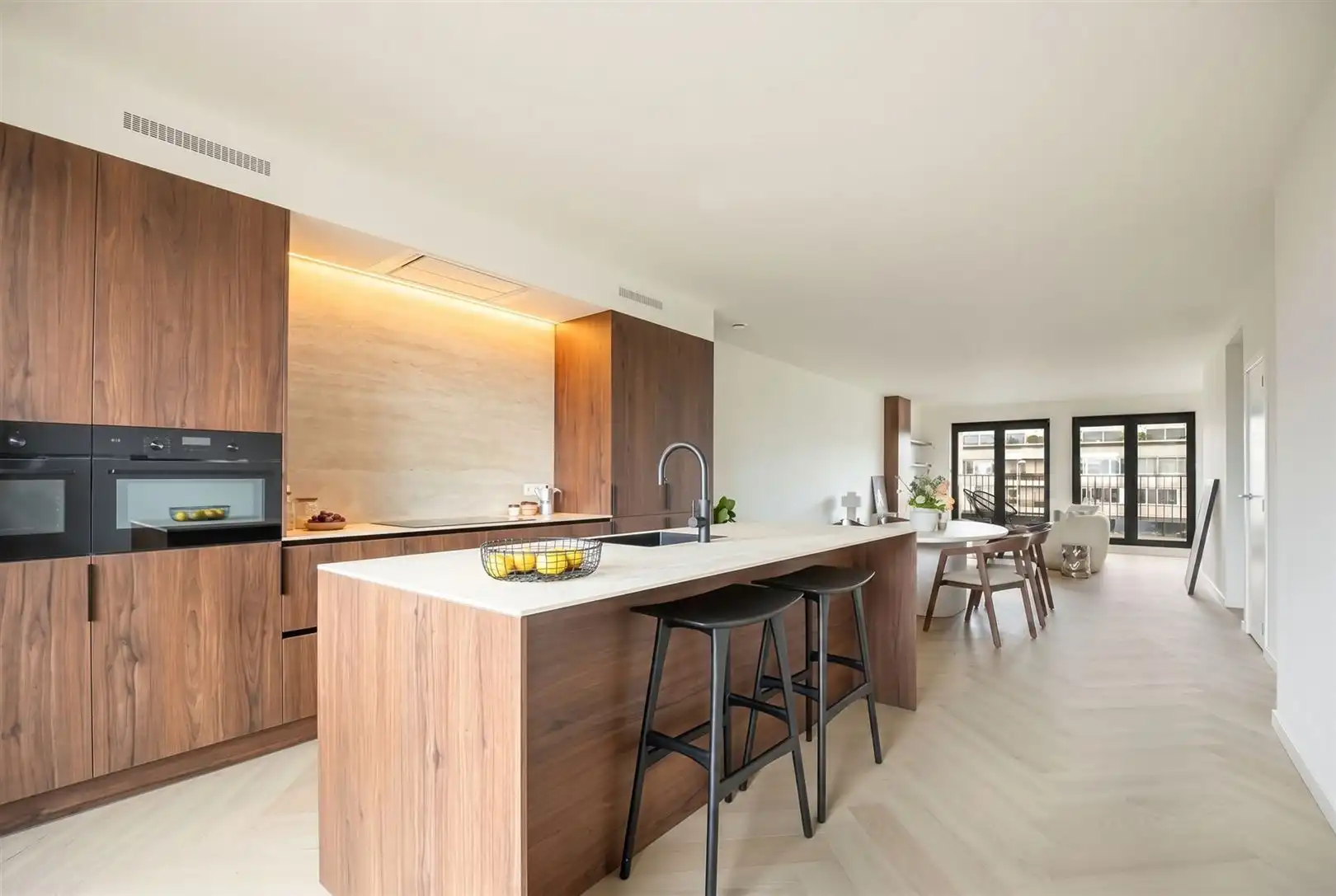 Volledige nieuw duplexappartement bovenop Art-Deco-gebouw foto 9