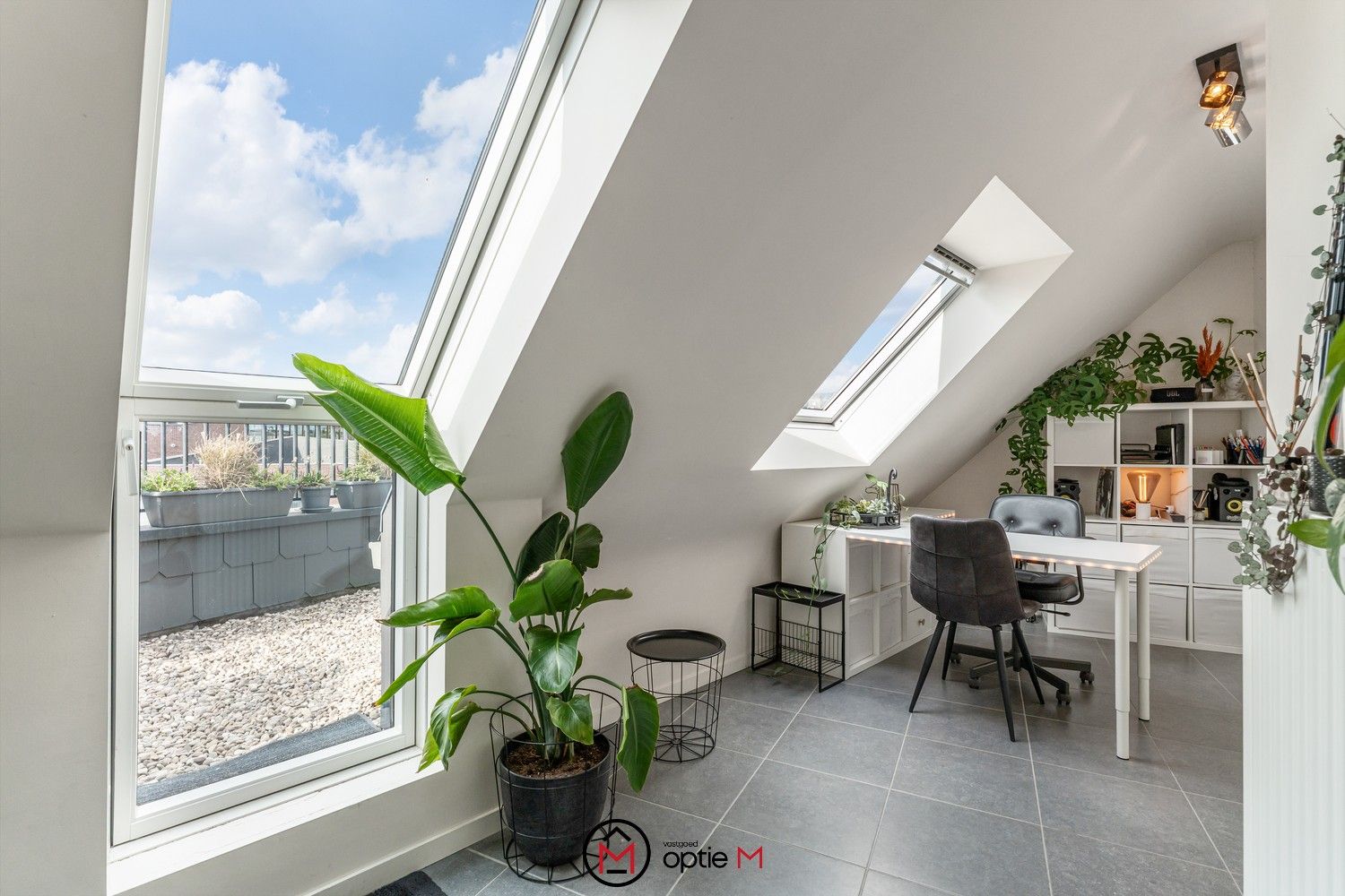Ruim duplex appartement in het centrum van Diepenbeek foto 14