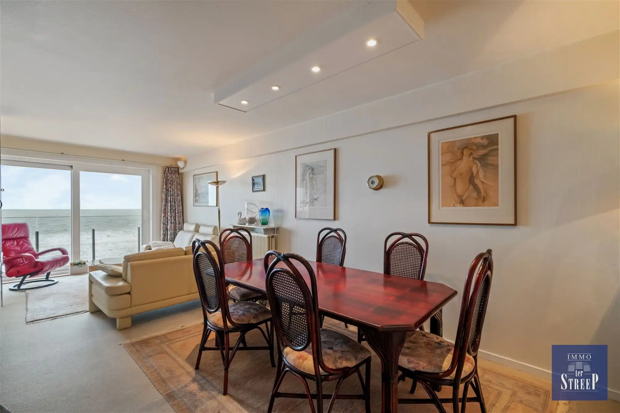 Appartement met 2 slaapkamers op de zeedijk foto 7