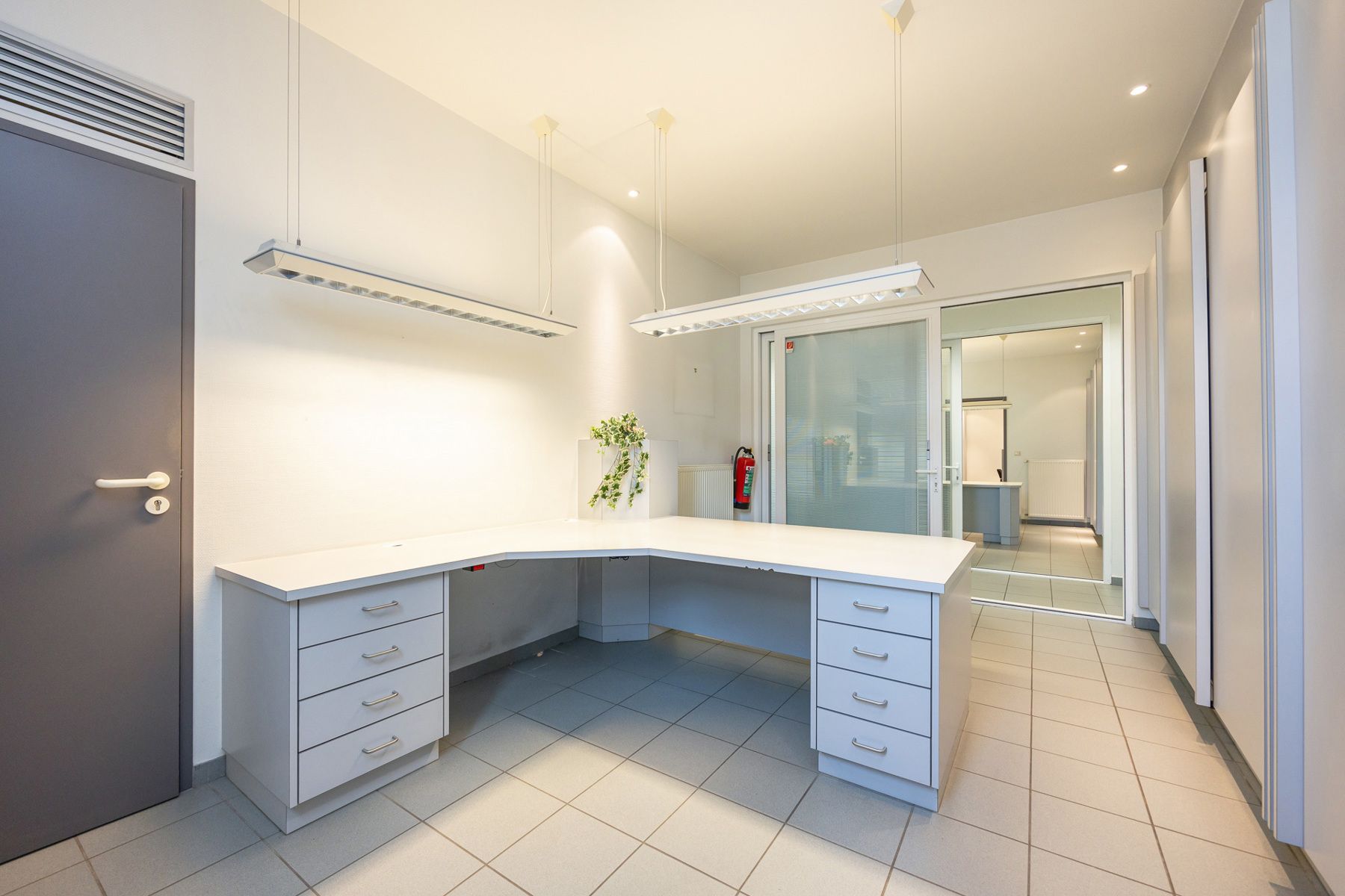 Veelzijdig kantoorgebouw op toplocatie foto 6