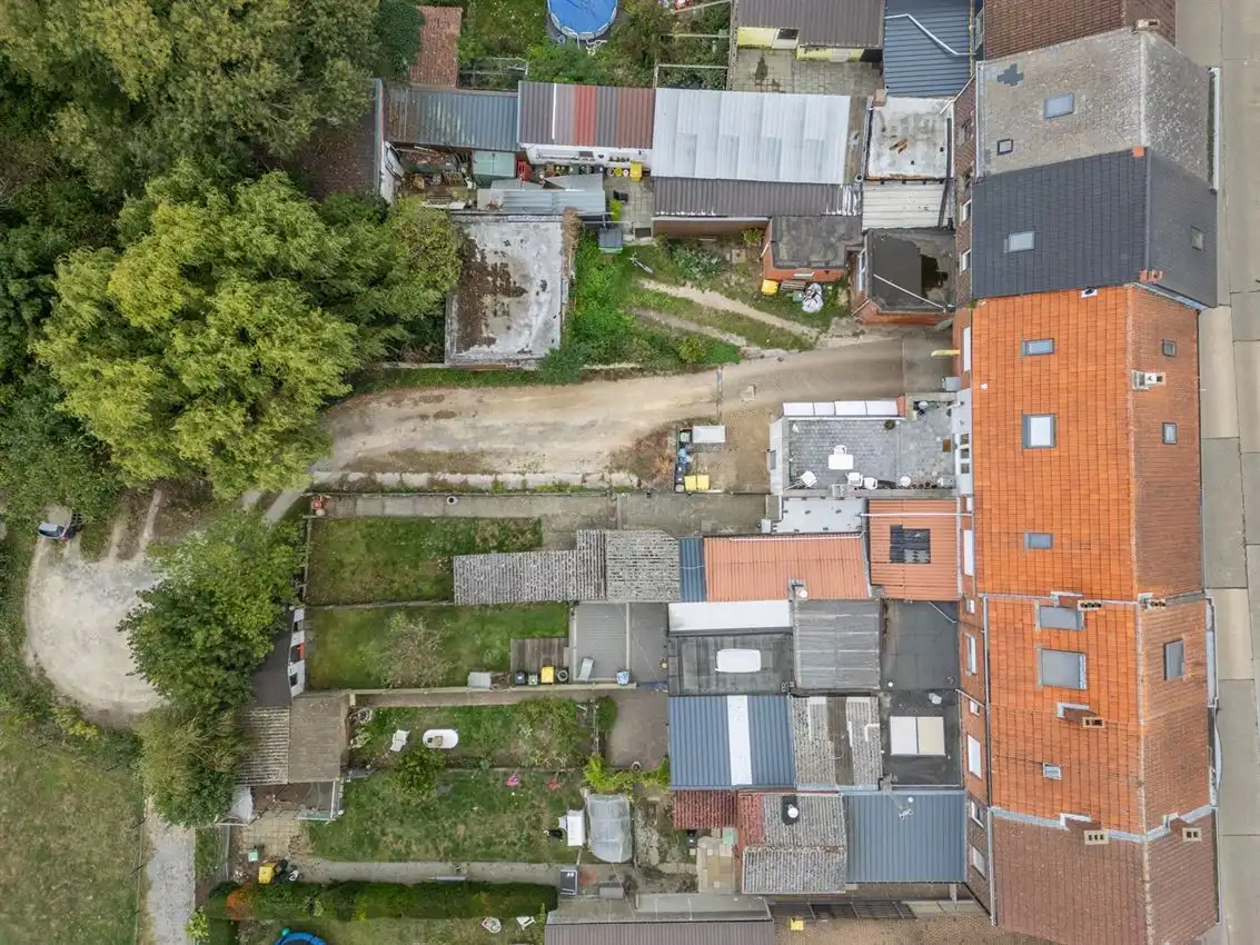 Handelswoonst met volledig uitgeruste frituur en appartement foto 2