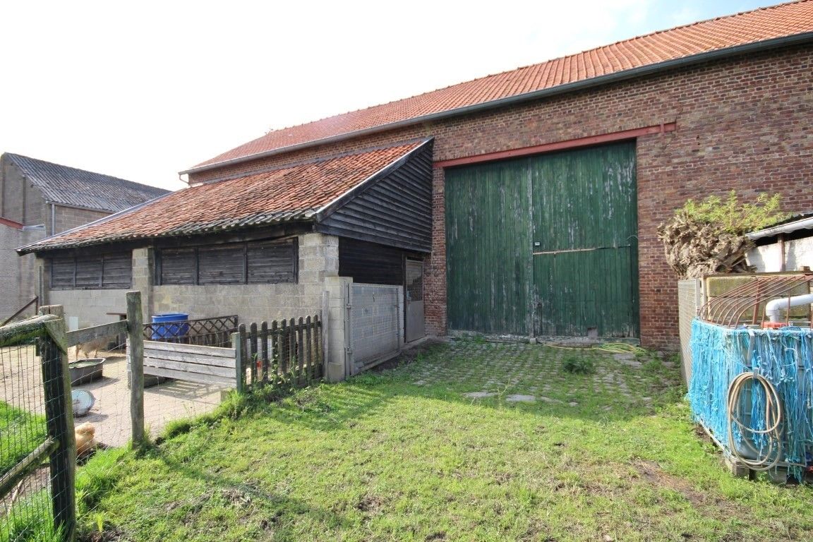 Charmante ruime hoeve met 3 slaapkamers nabij de E40 foto 28