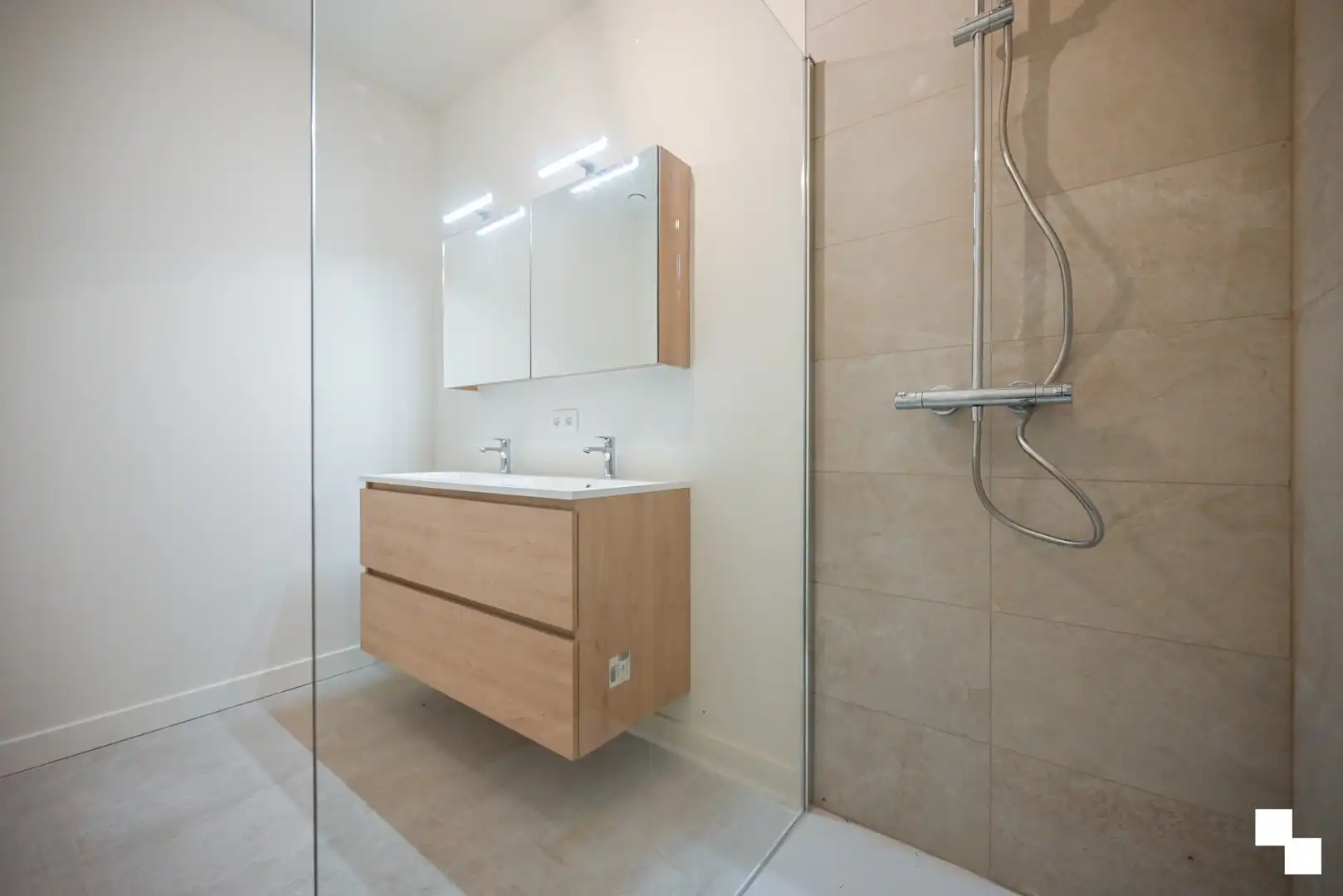 Gelijkvloers appartement met zonnige tuin te Ingelmunster foto 28
