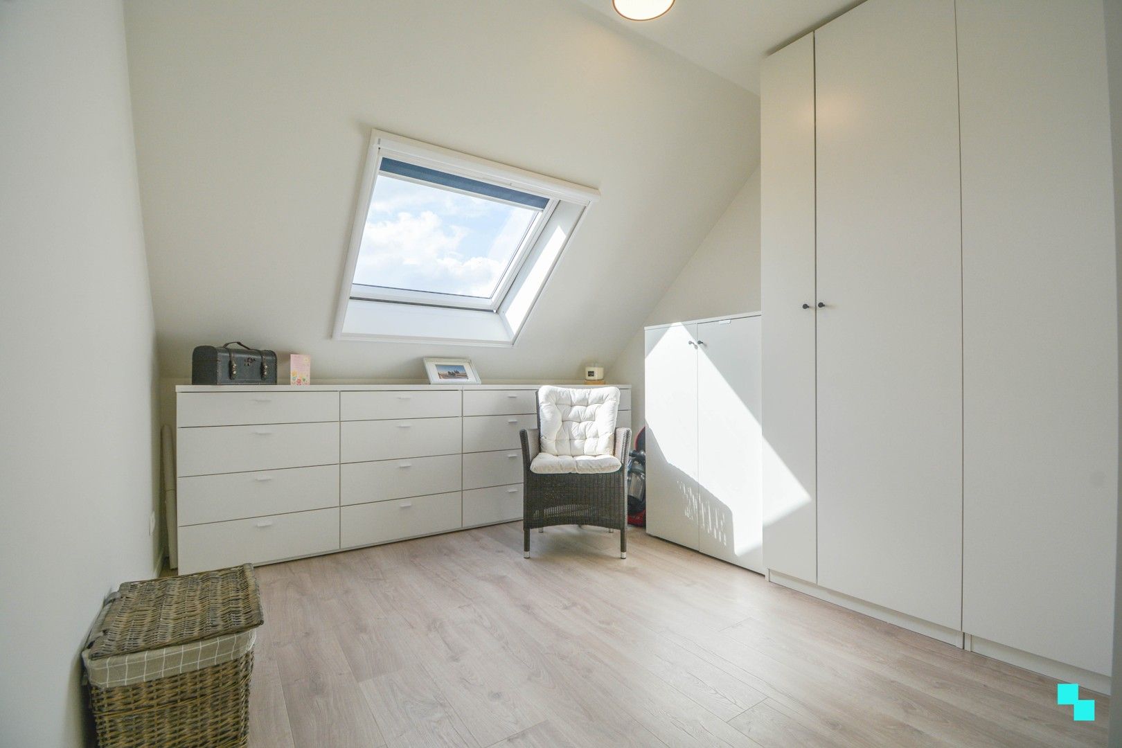 Aantrekkelijke, halfopen nieuwbouwwoning te Roeselare foto 20