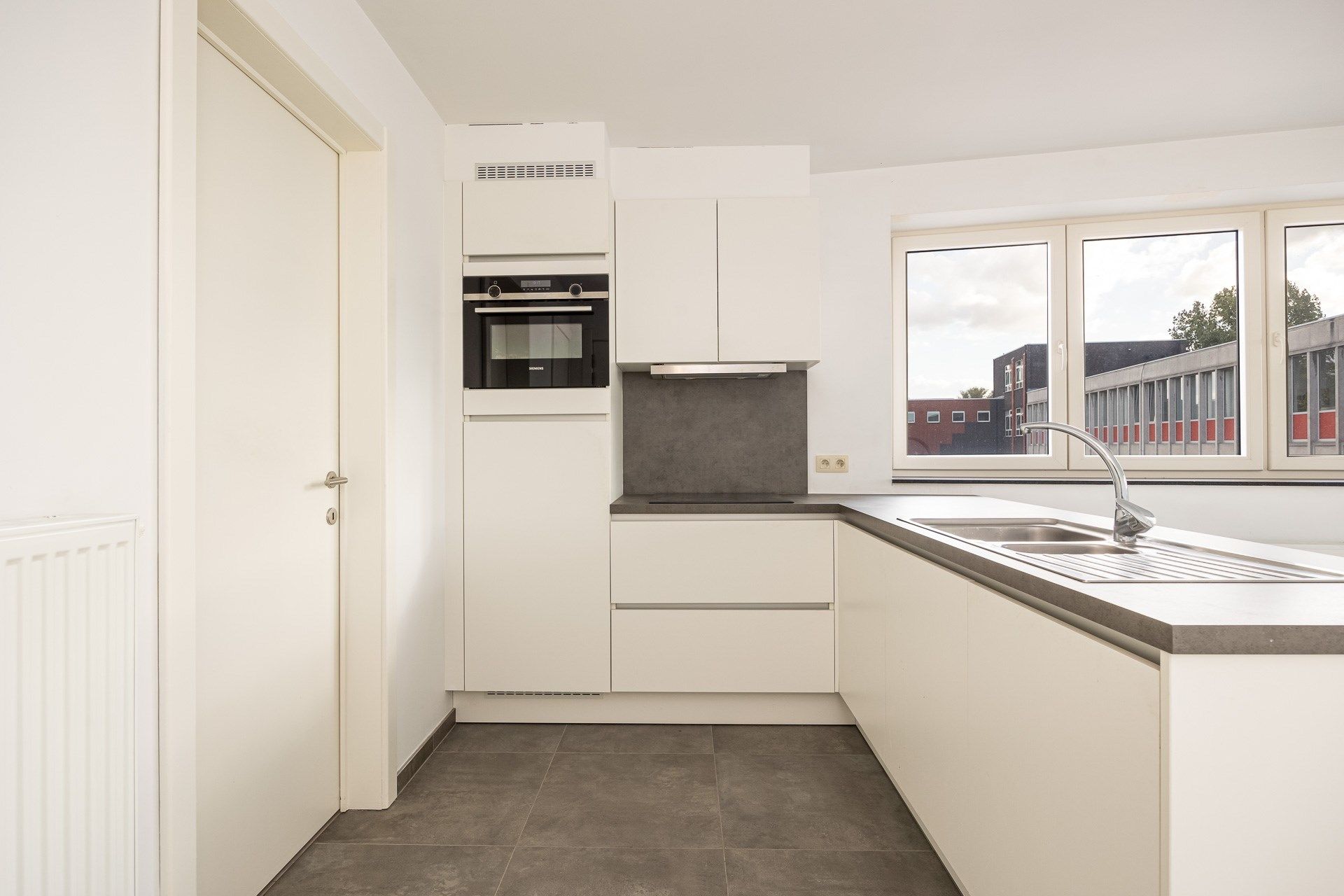 Appartement met 1 slaapkamer en autostaanplaats in het centrum van Kemzeke foto 3