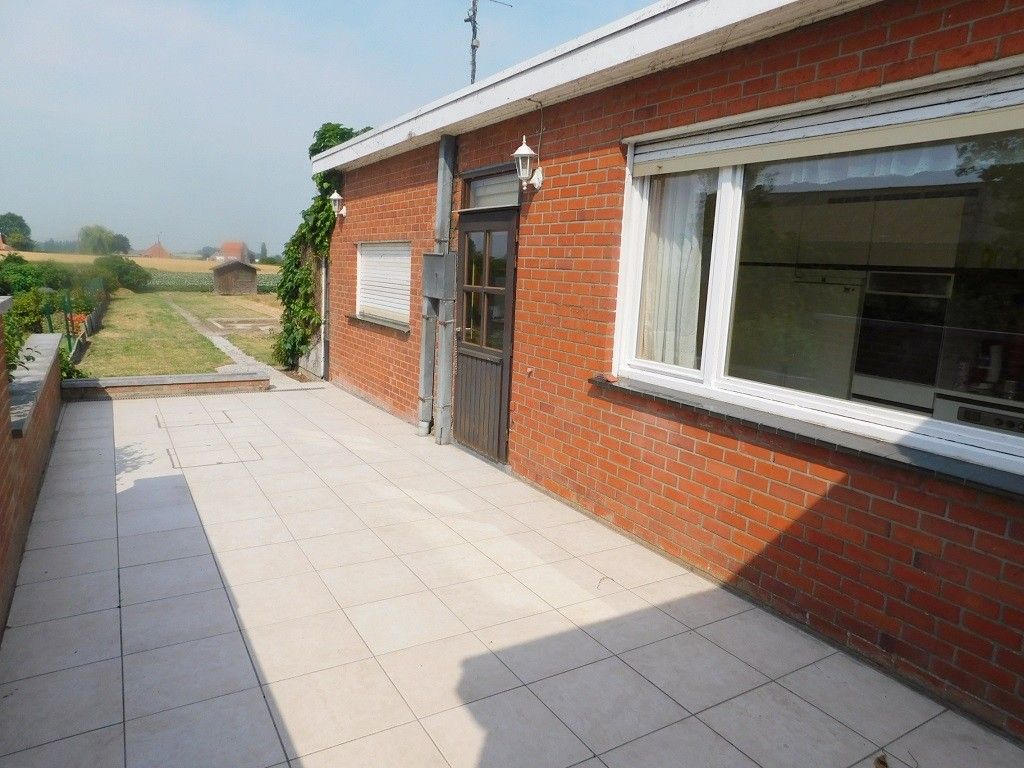 ROESBRUGGE: Grondig te renoveren woonhuis met heel wat ruimte (en dus heel wat mogelijkheden) op een ZW-gericht stuk grond van 454m² totale grondoppervlakte. foto 17