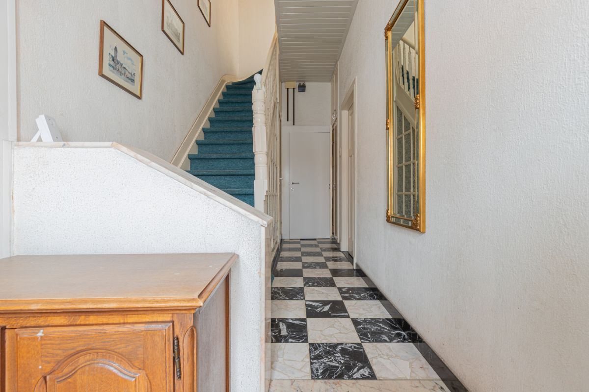 Statige woning met tuin in centrum Dendermonde foto 2