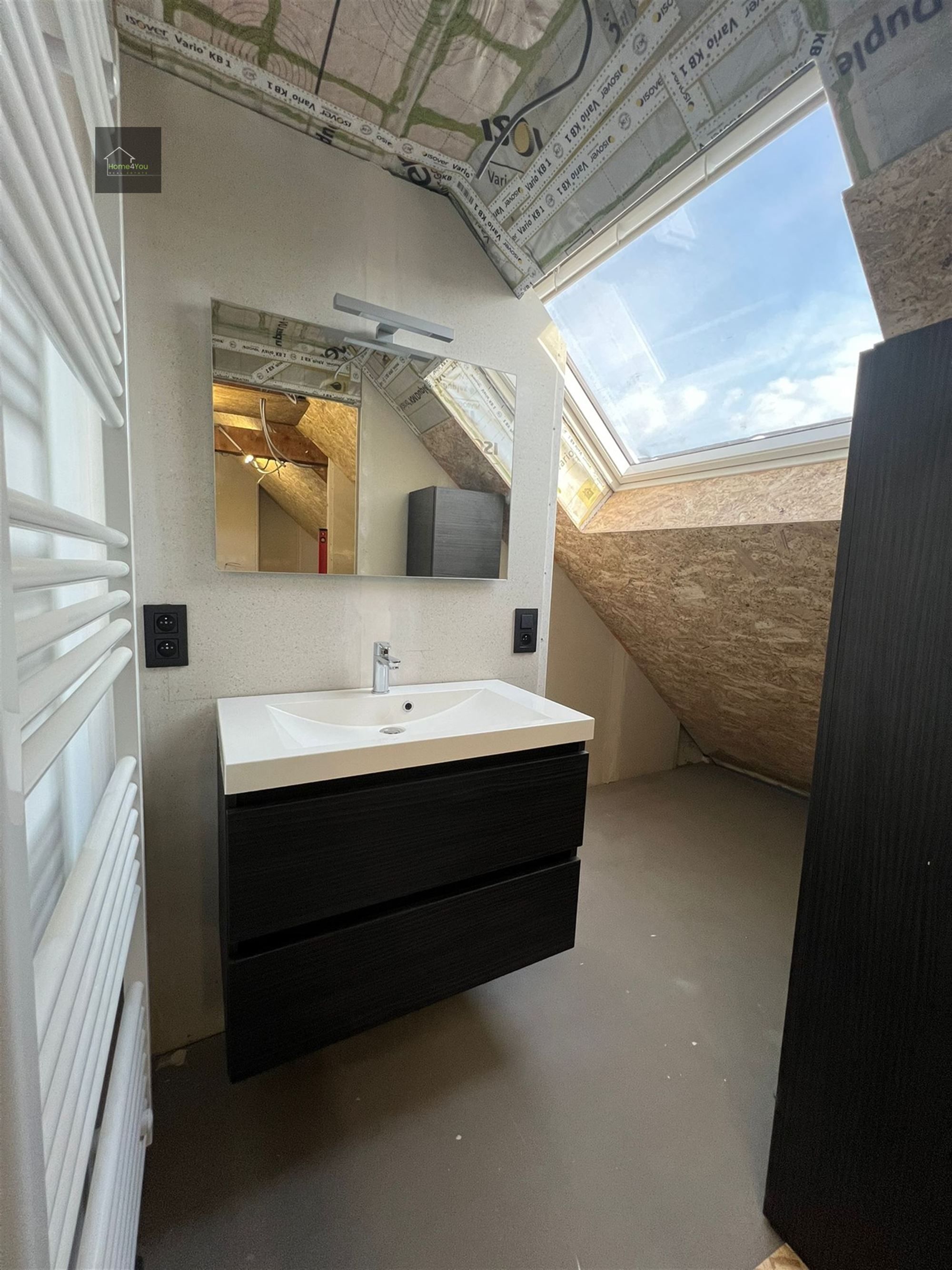 HOB met 4 slaapkamers en 2 badkamers foto 21