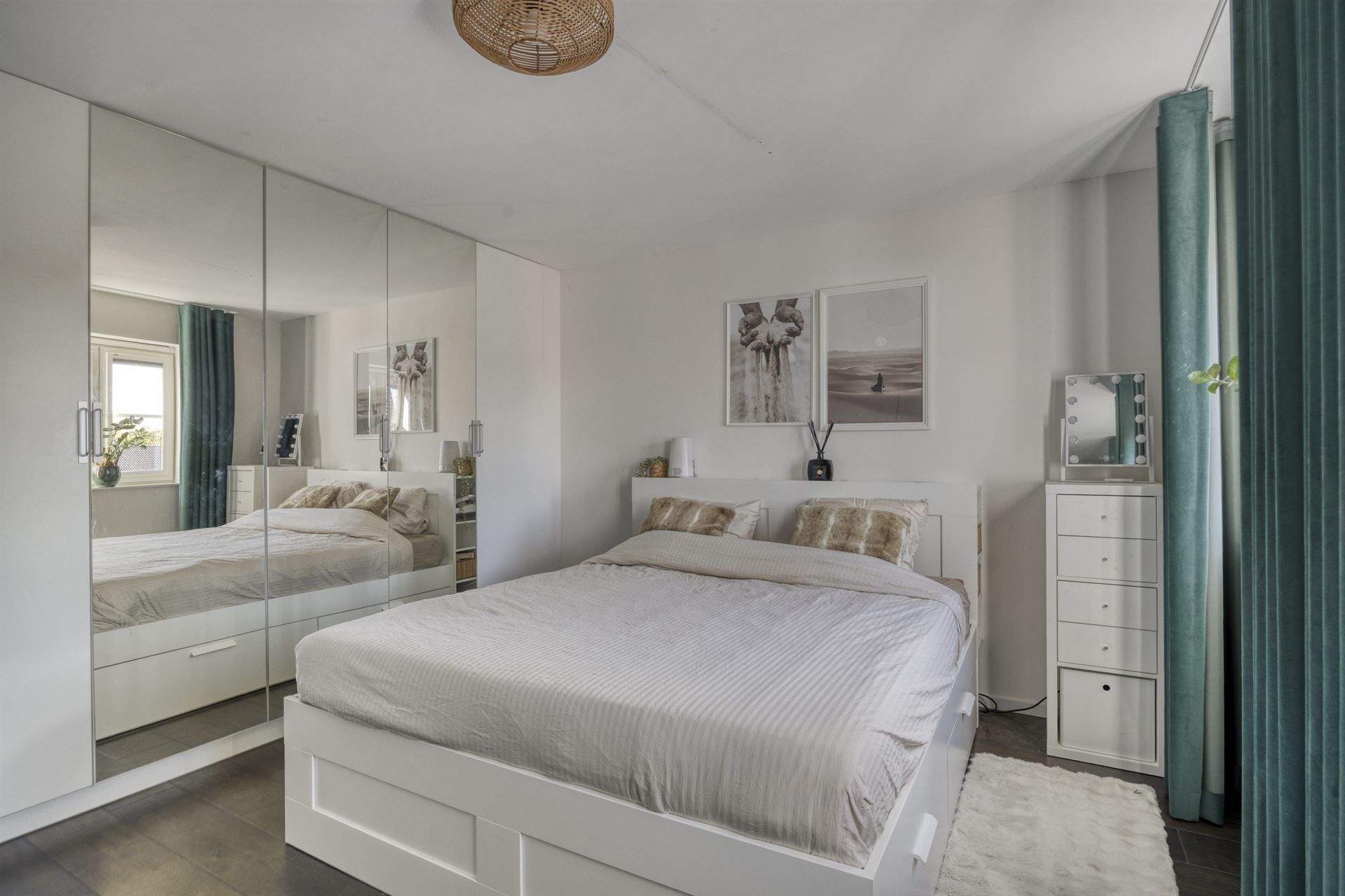 Prachtige Bel-Etage woning (2021) in perfecte staat foto 7